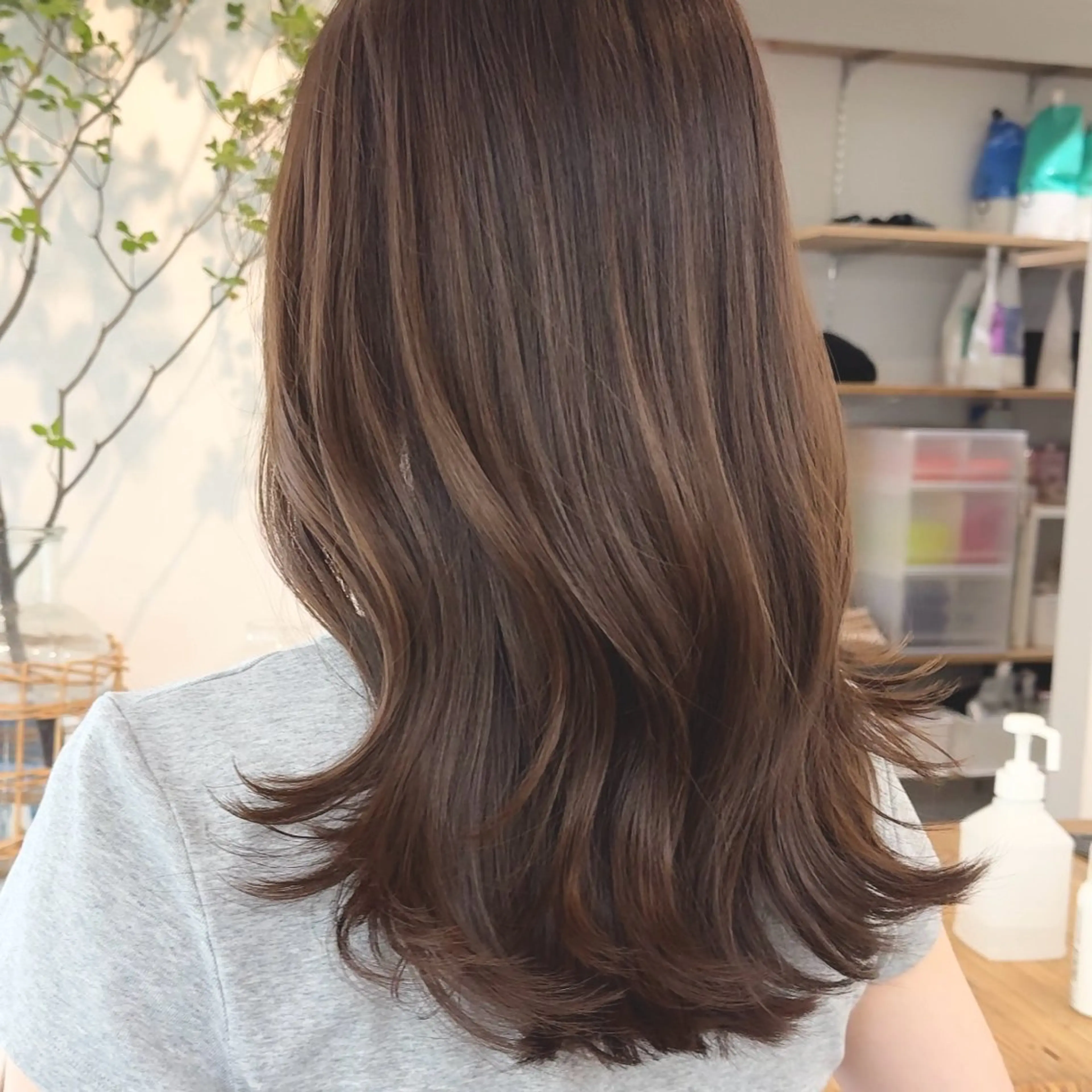 ロング TopStylist 板花絵里のヘアスタイル