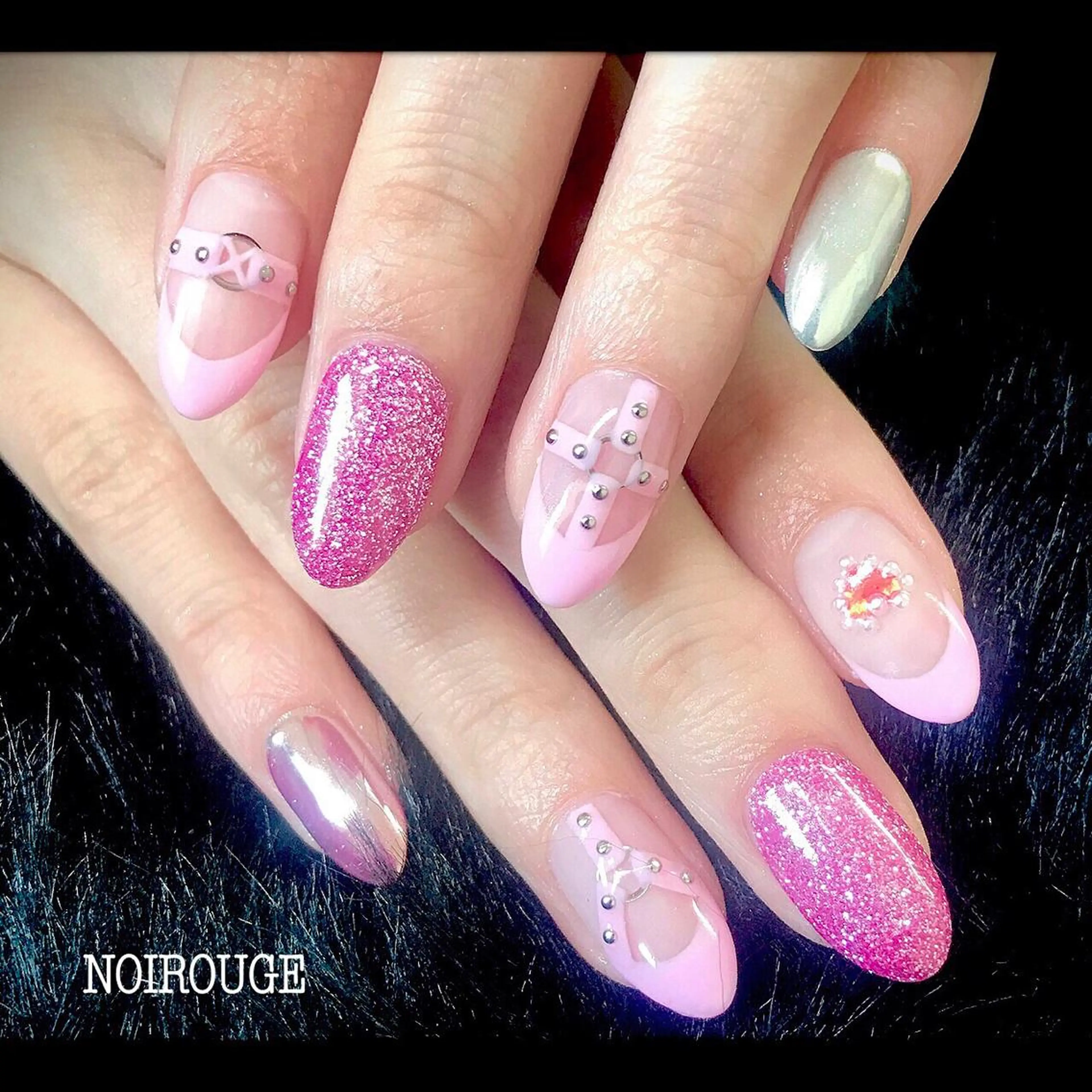 ネイル NOIROUGE所属・NOI ROUGEのネイルデザイン