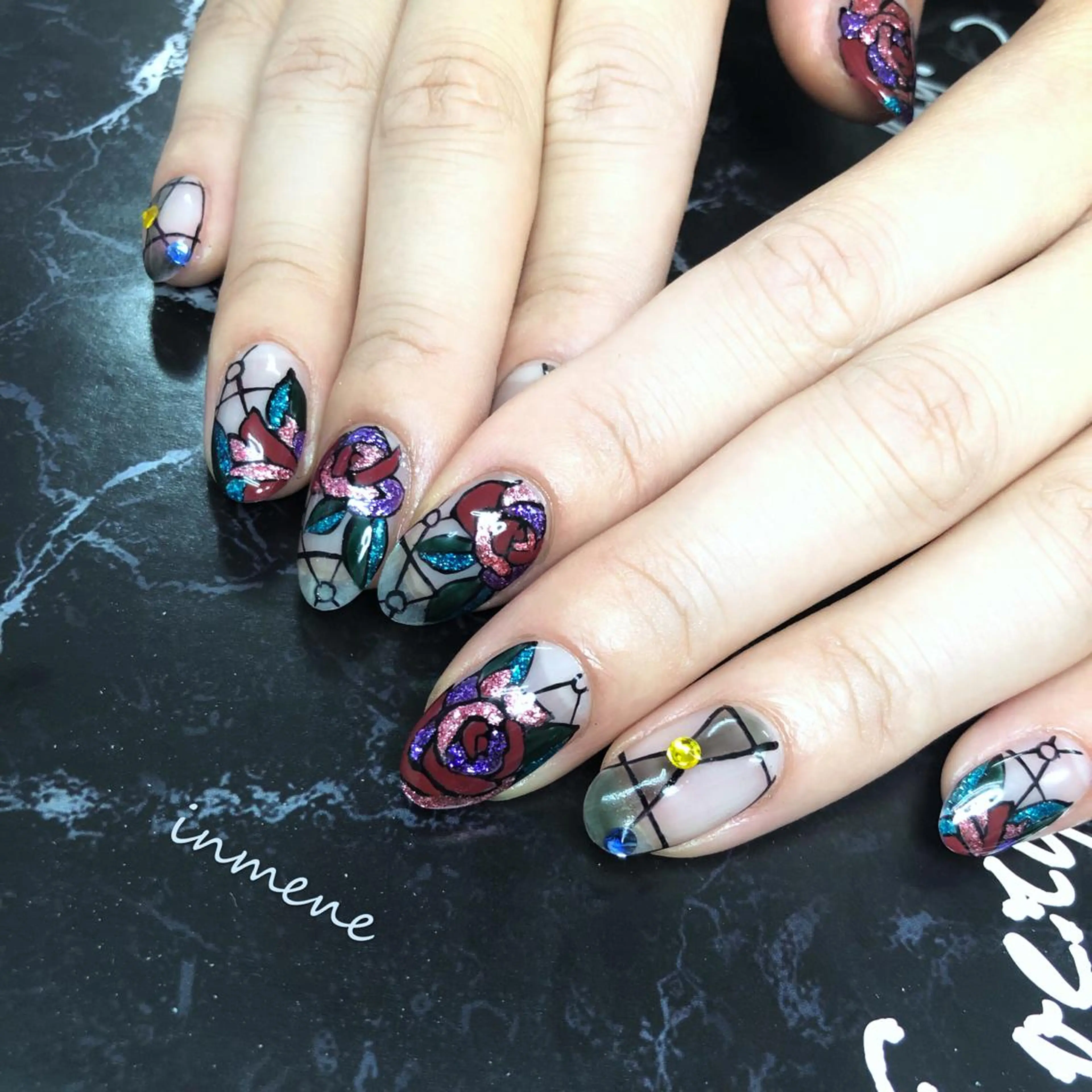 ネイル ハンドネイル IN MENEのネイルデザイン