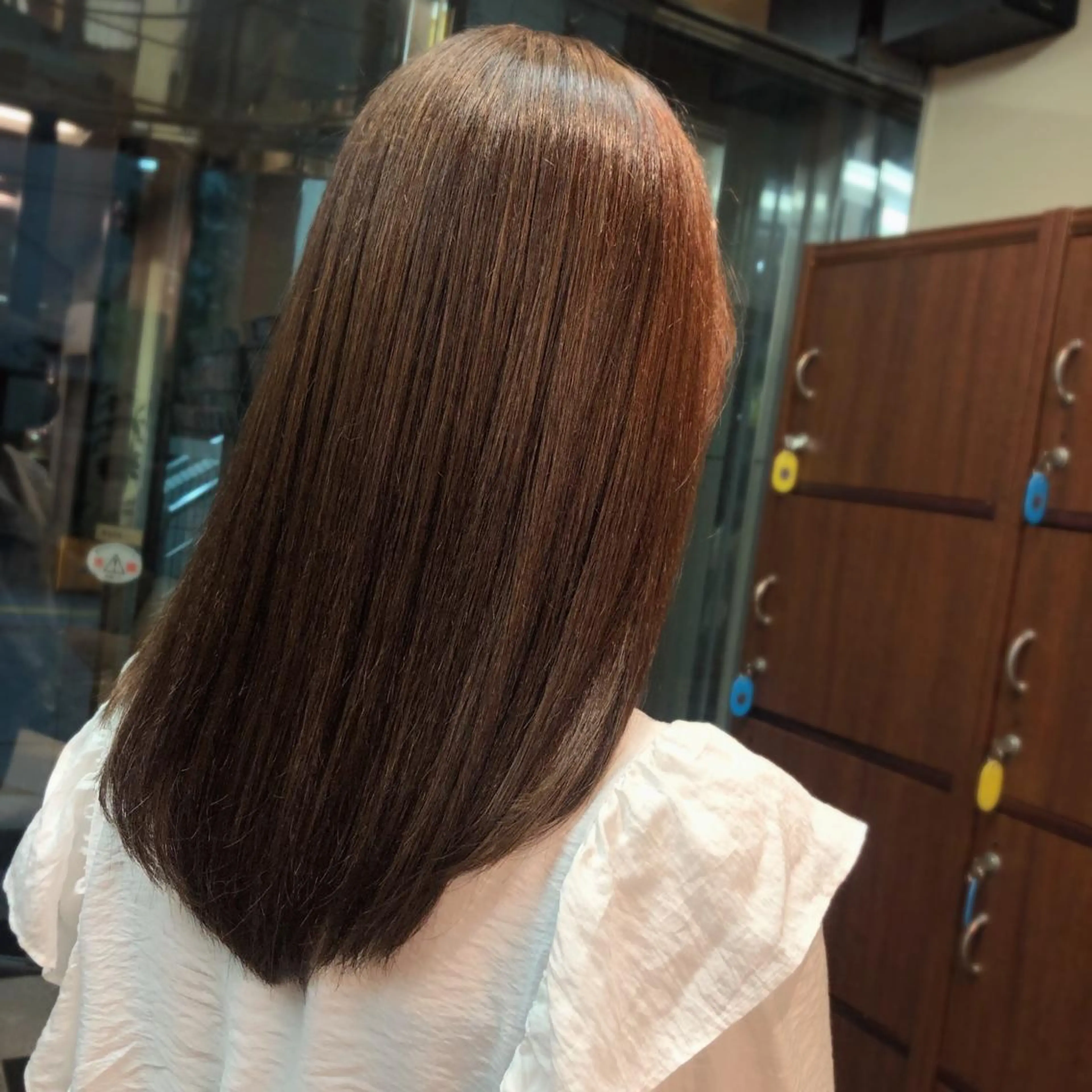 ミディアム カット トリートメント 山崎 絵莉香のヘアスタイル