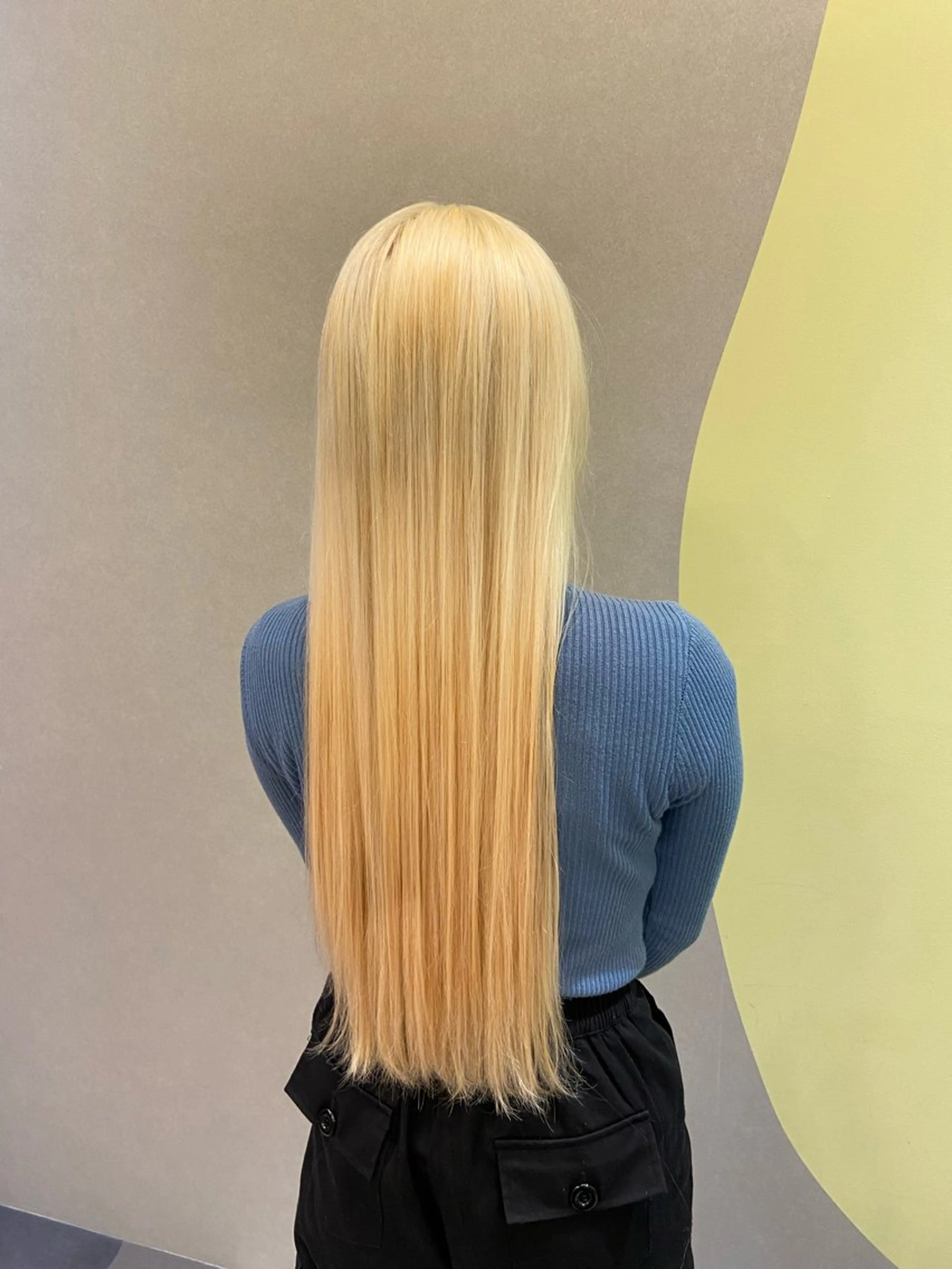 ロング カラー ブリーチカラー‎🩵 YUANのヘアスタイル