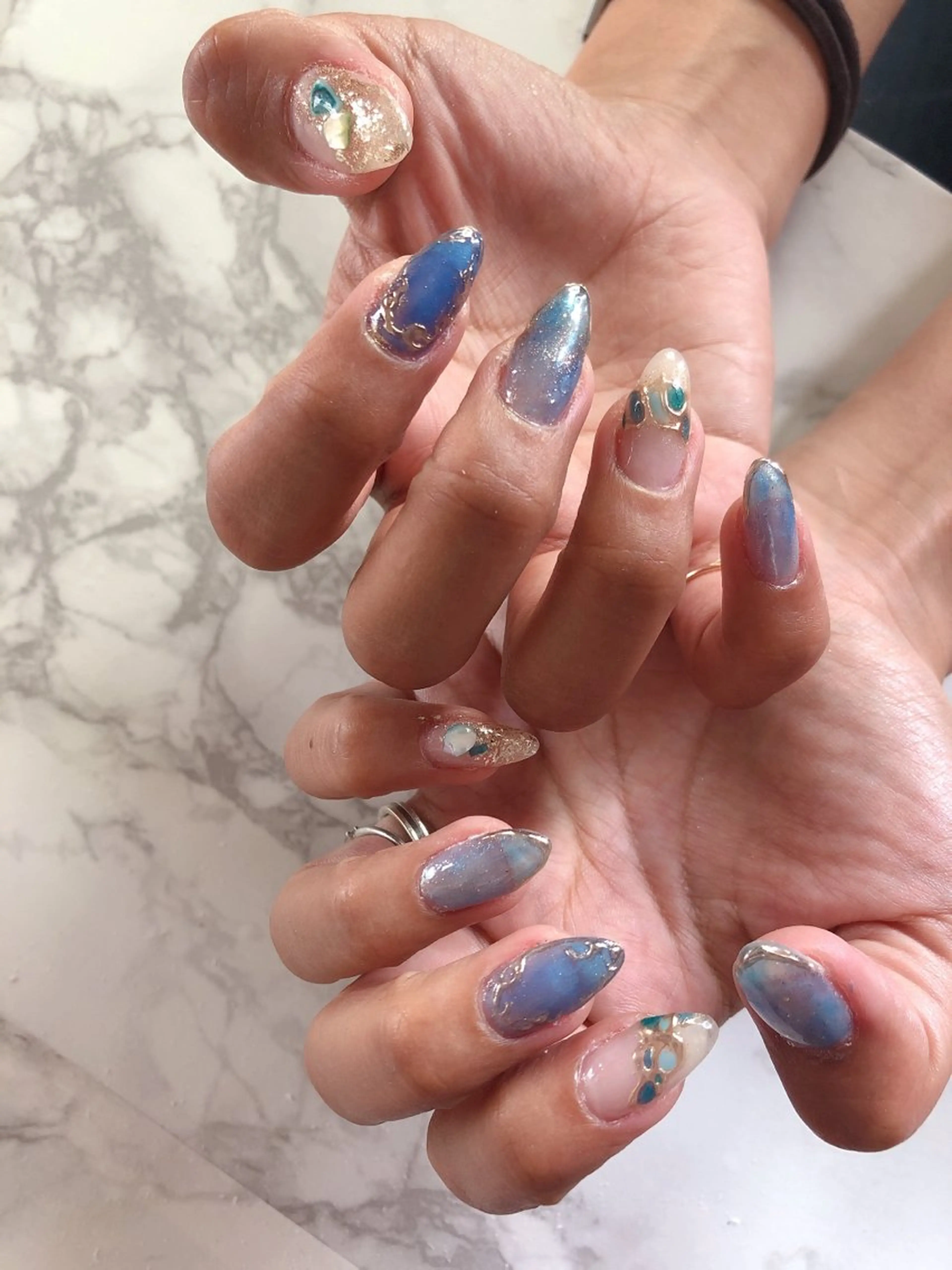ネイル ブルー ハンドネイル nailroom.. shikiのネイルデザイン