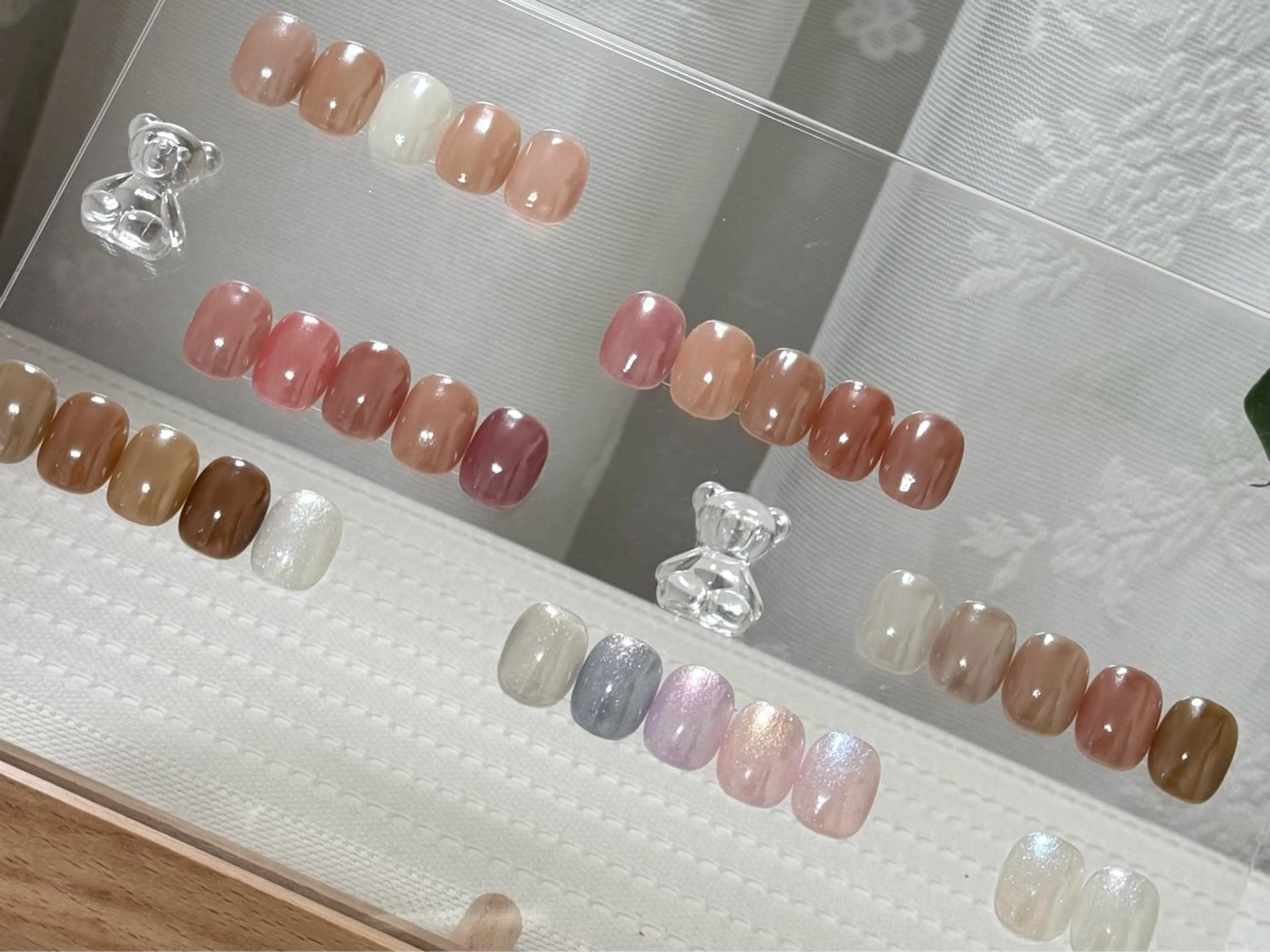 【HAND】 高級感オフィス★オーロラワンカラーの写真