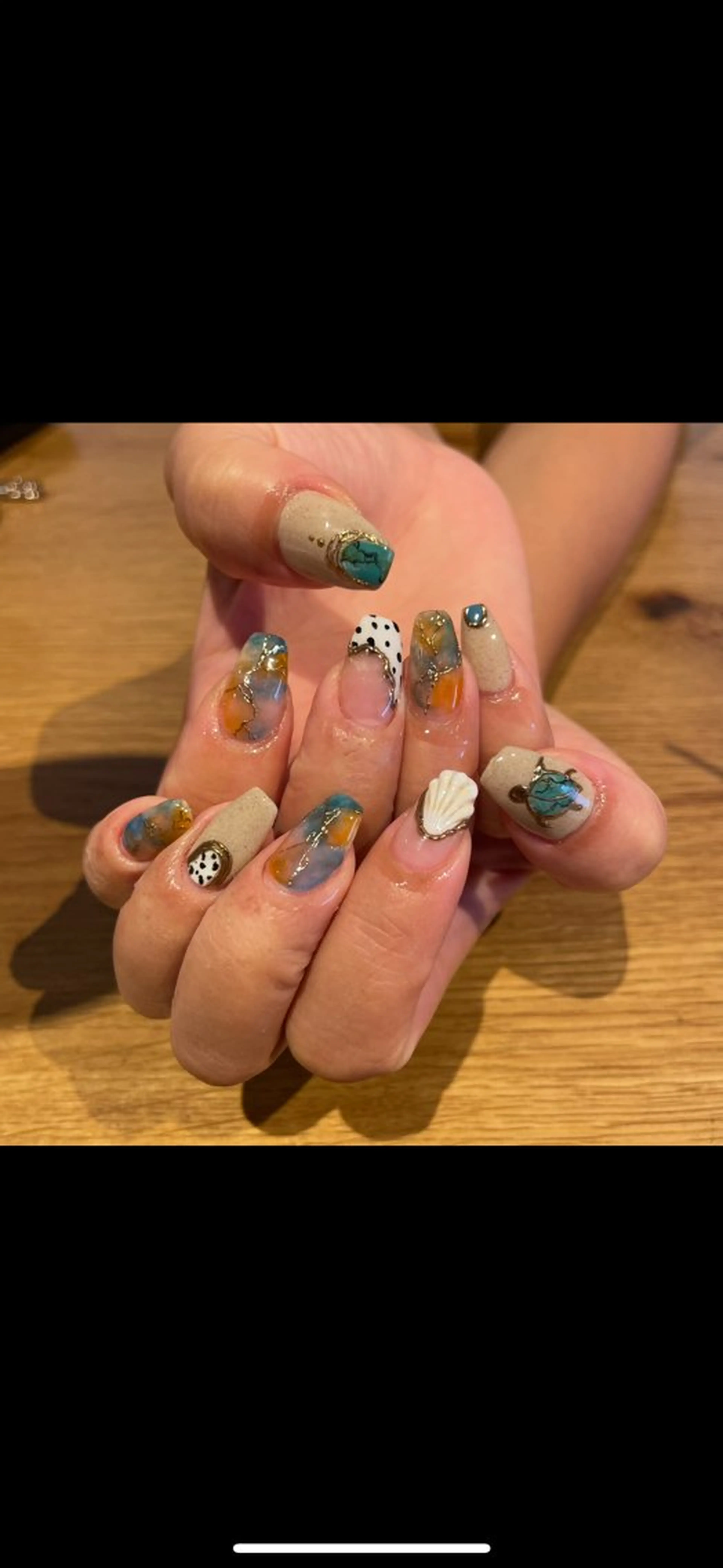 ネイル ハンドネイル Emo'snail エモズネイルのネイルデザイン