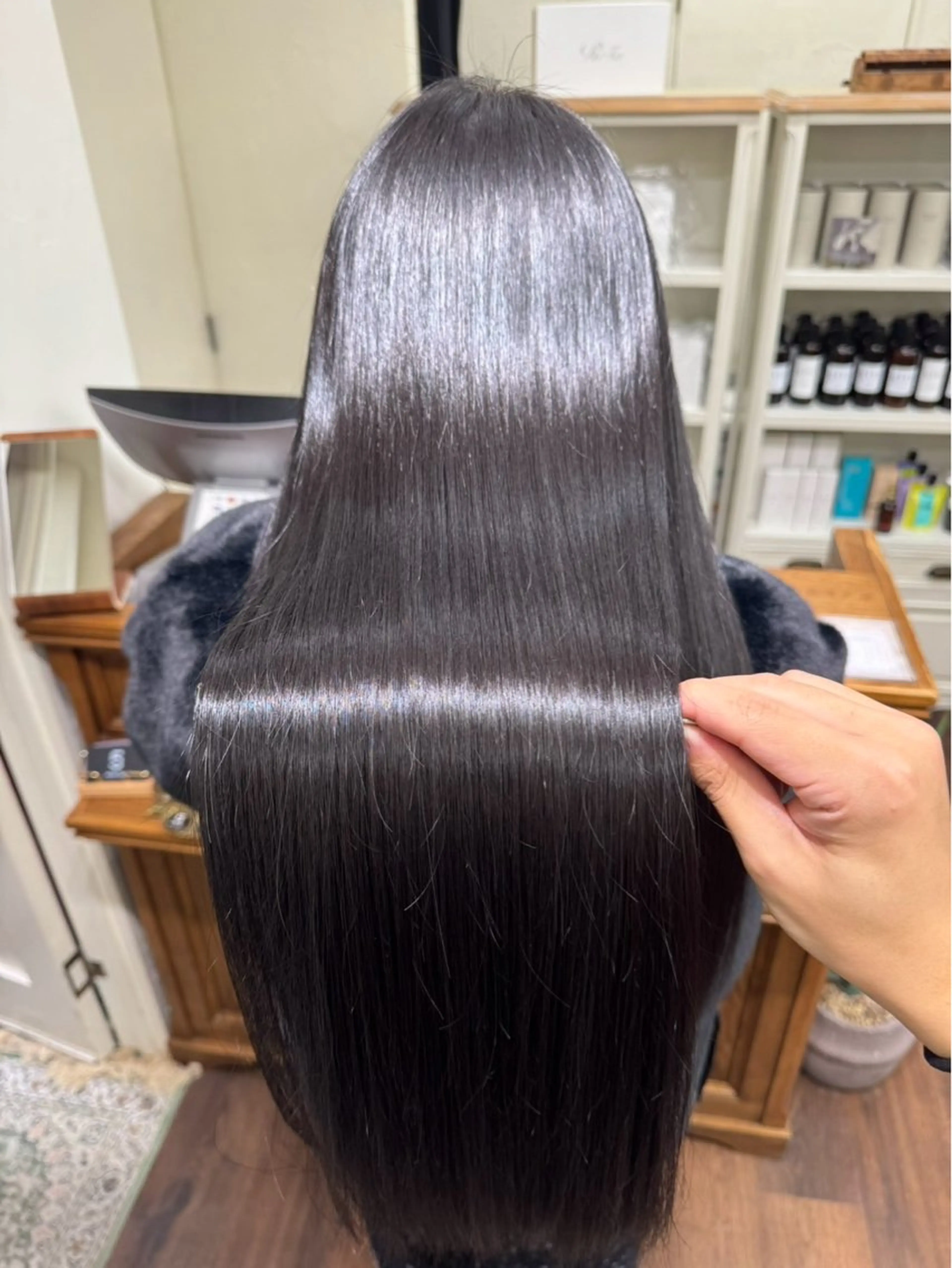 🌼ワンカラー🌼選べる4種のトリートメント✔️シャンプーブロー付き✨艶サラorワンカール仕上げ🌟🌟の写真