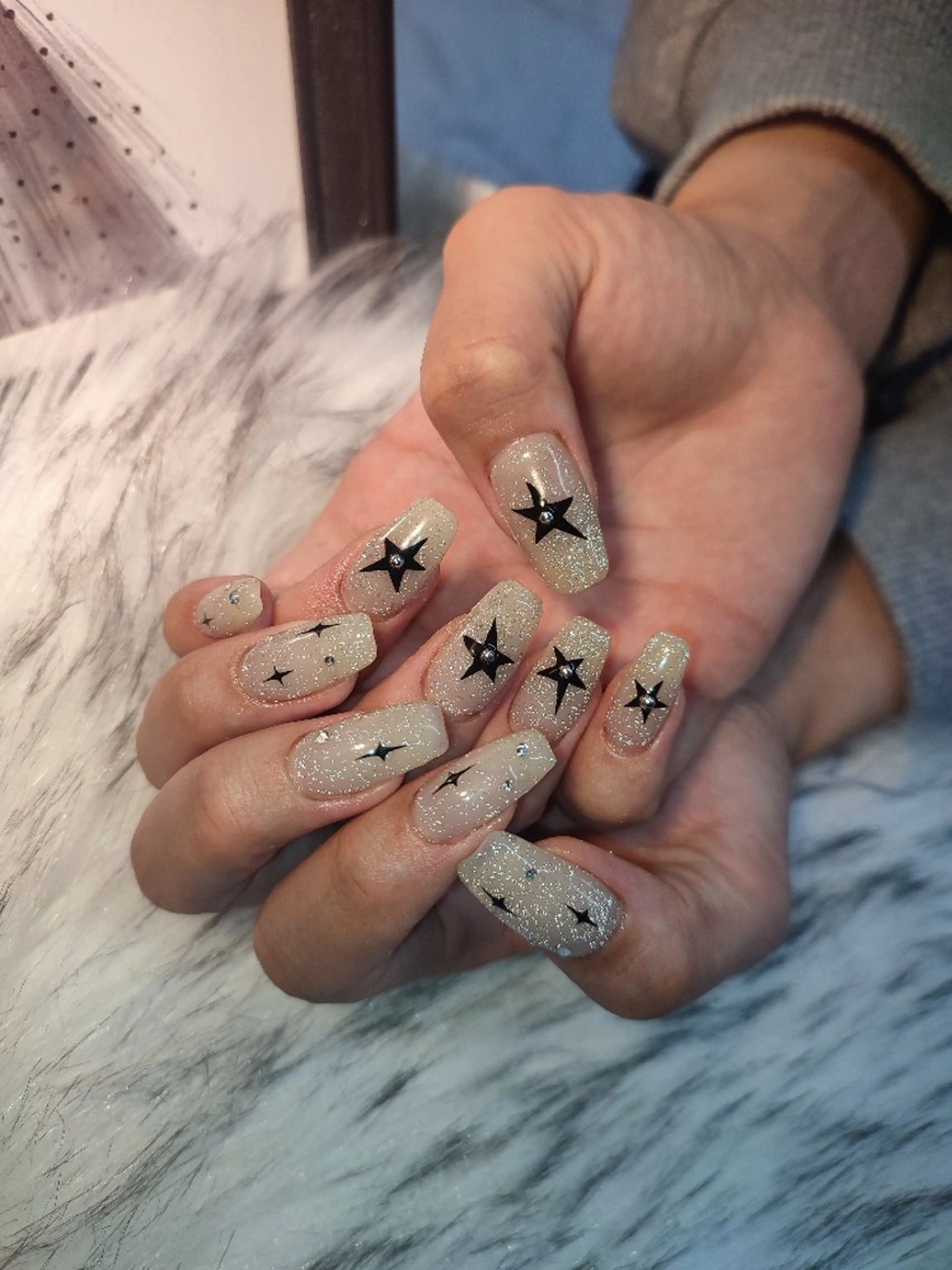 ネイル ハンドネイル RUNWAY 　　の眉毛・アイブロウイメージ