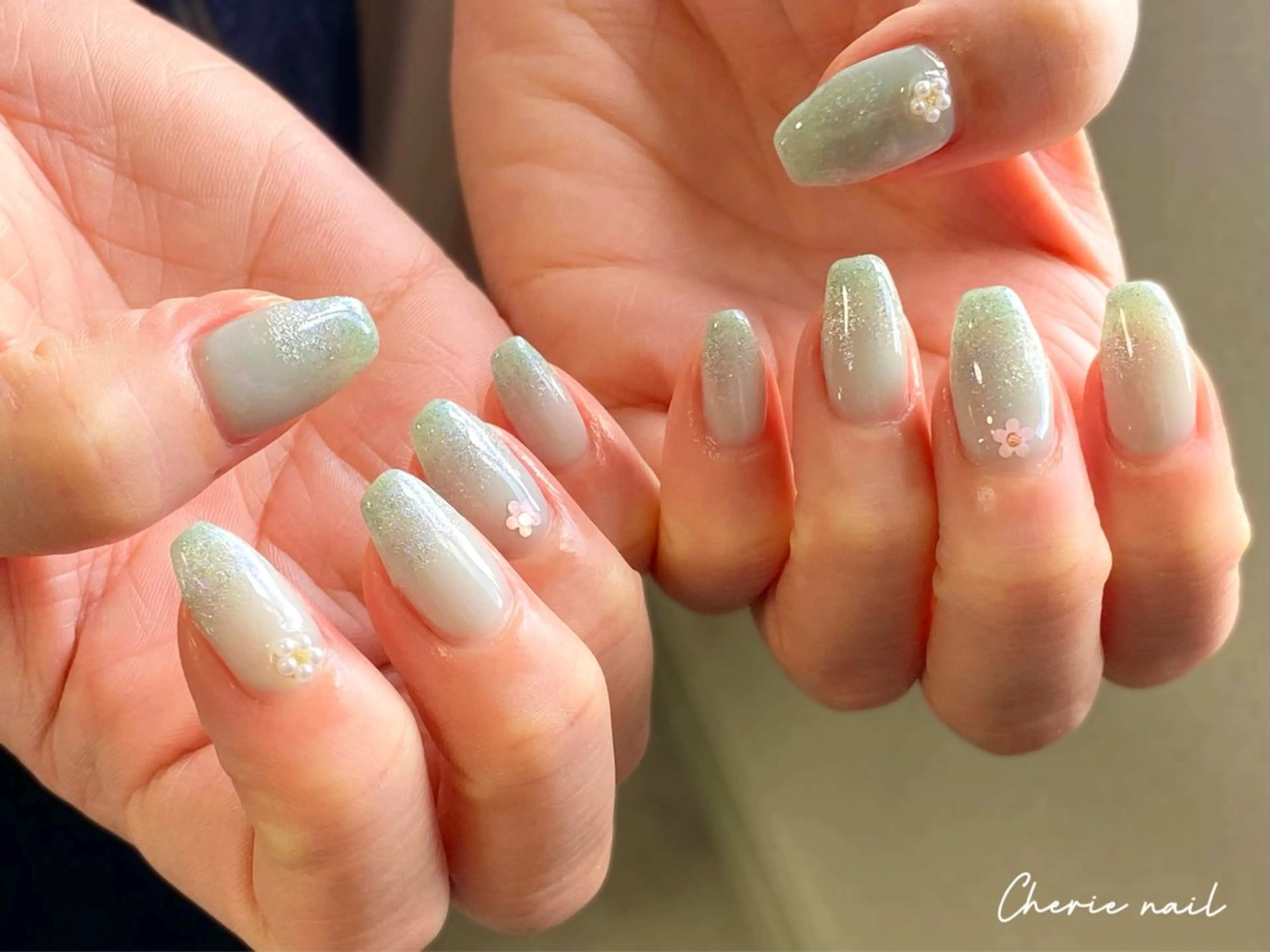 ネイル フラワーネイル ジェルネイル グリーン マグネットネイル オフィスネイル Cherienail yunaのネイルデザイン