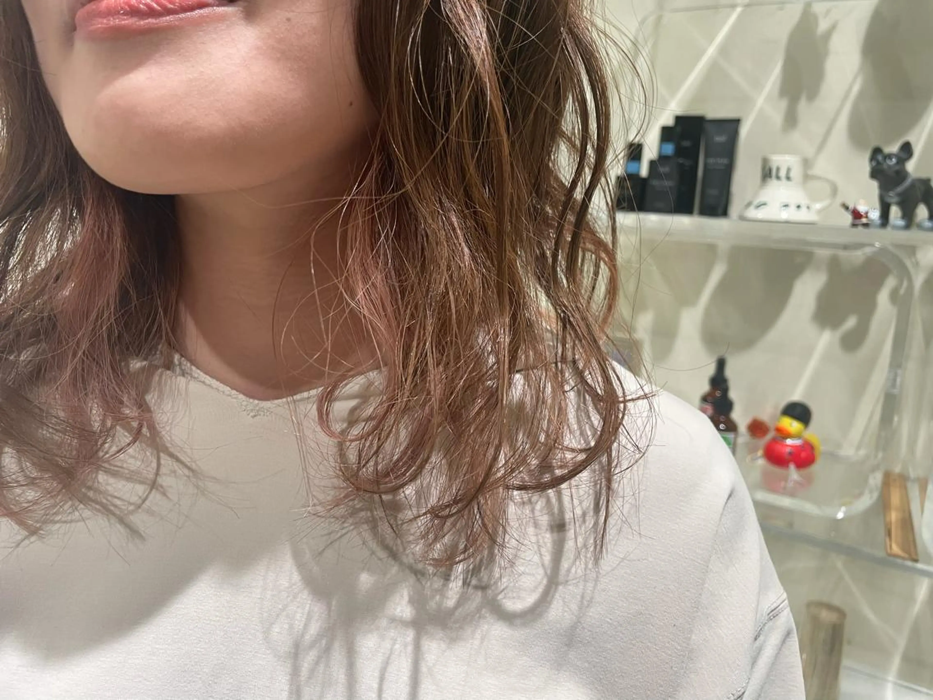 セミロング カラー ベージュカラー インナーカラー ピンクカラー 塚田 銀太のヘアスタイル