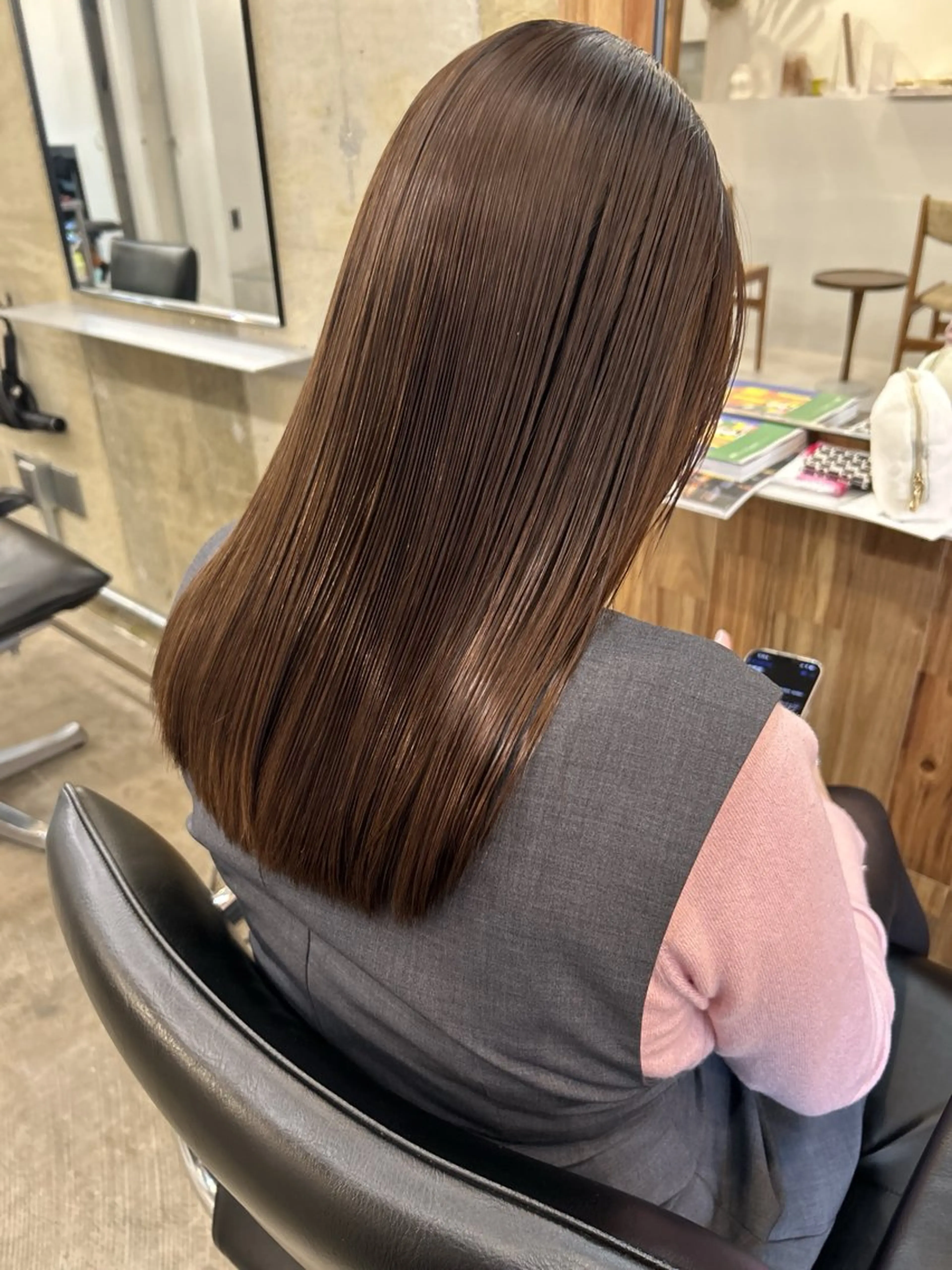 セミロング 縮毛矯正 momona / Eng okのヘアスタイル