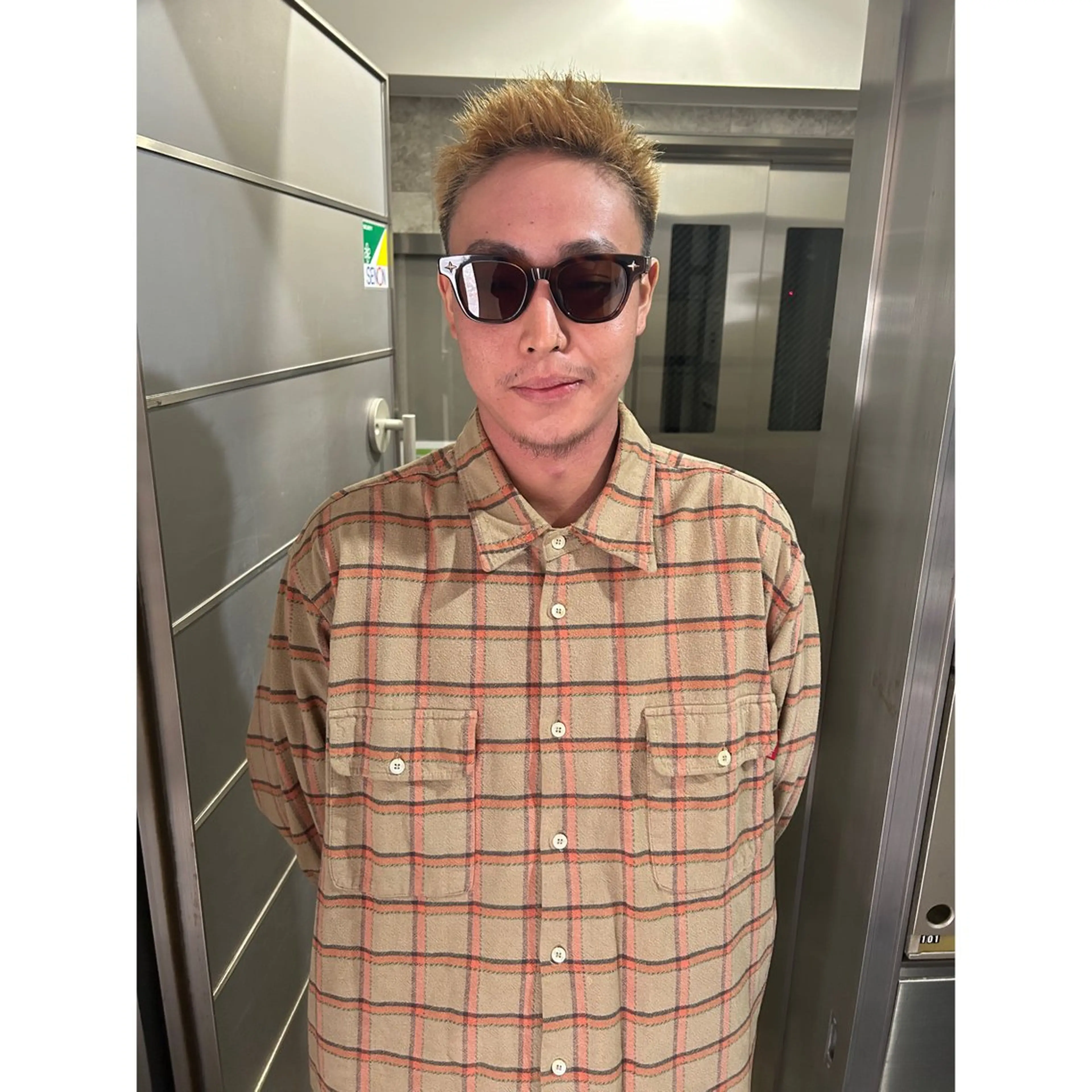 ショート カラー メンズ メンズブリーチ メンズハイライト メンズインナーカラー メンズパーマ プードルパーマ カット 💈メンズ短髪特化 ✂︎伊藤大輝💈のヘアスタイル