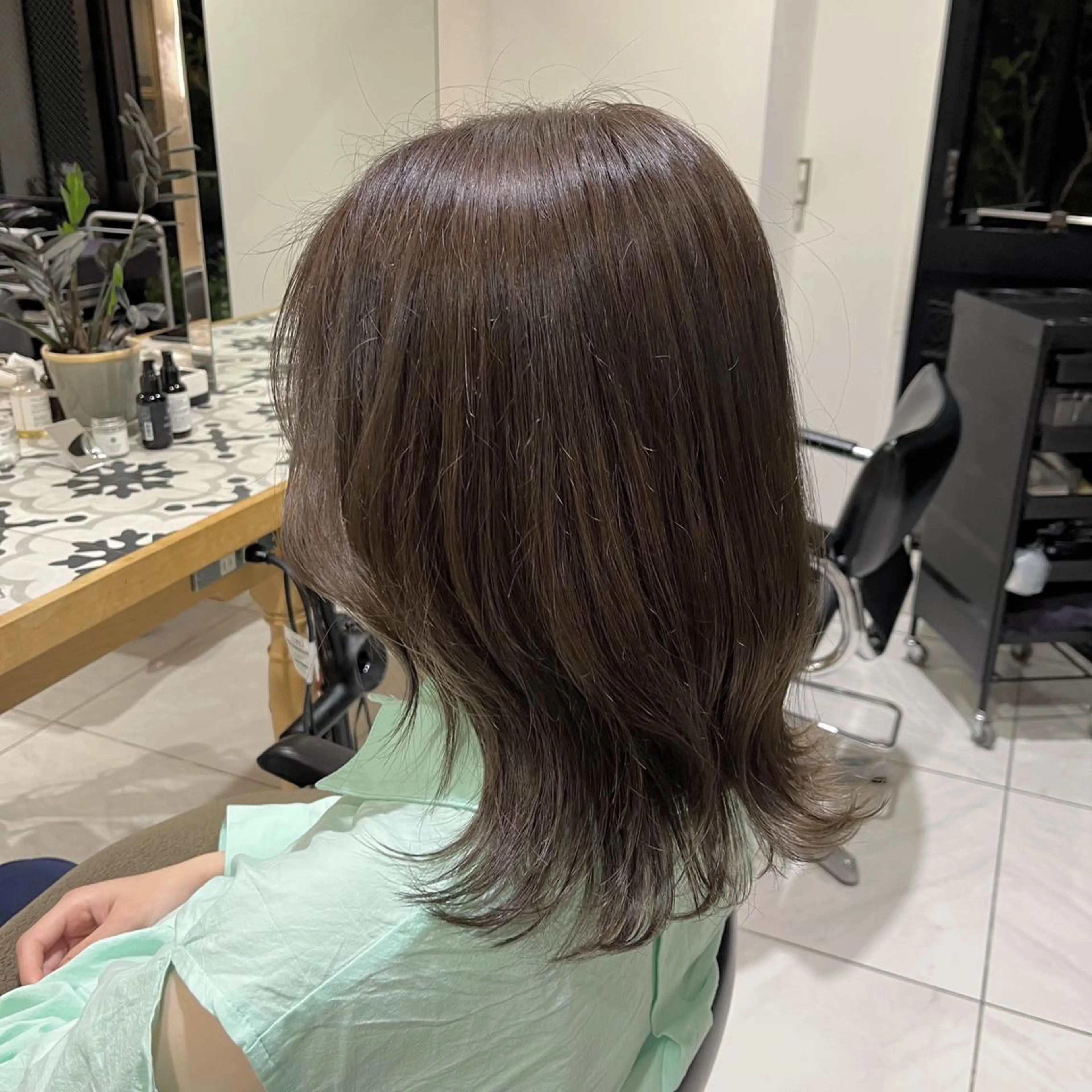 ミディアム カラー ナミ🩶暗髪/暖色 ❤️/透明感/縮毛のヘアスタイル