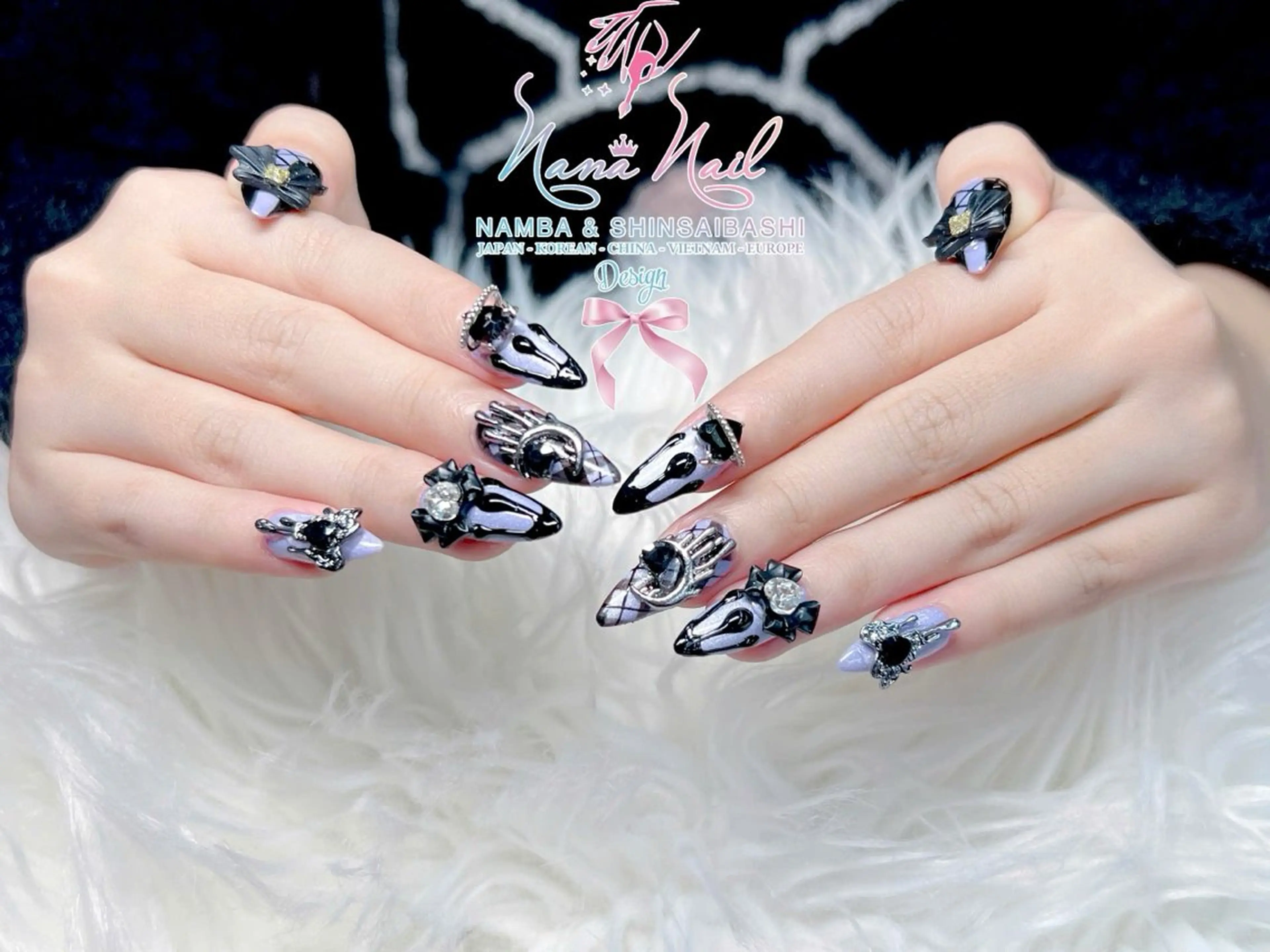 ショート 韓国風ヘア クリスマス ハンドネイル 79Linanailnamba所属・Linanail Nambaのネイルデザイン