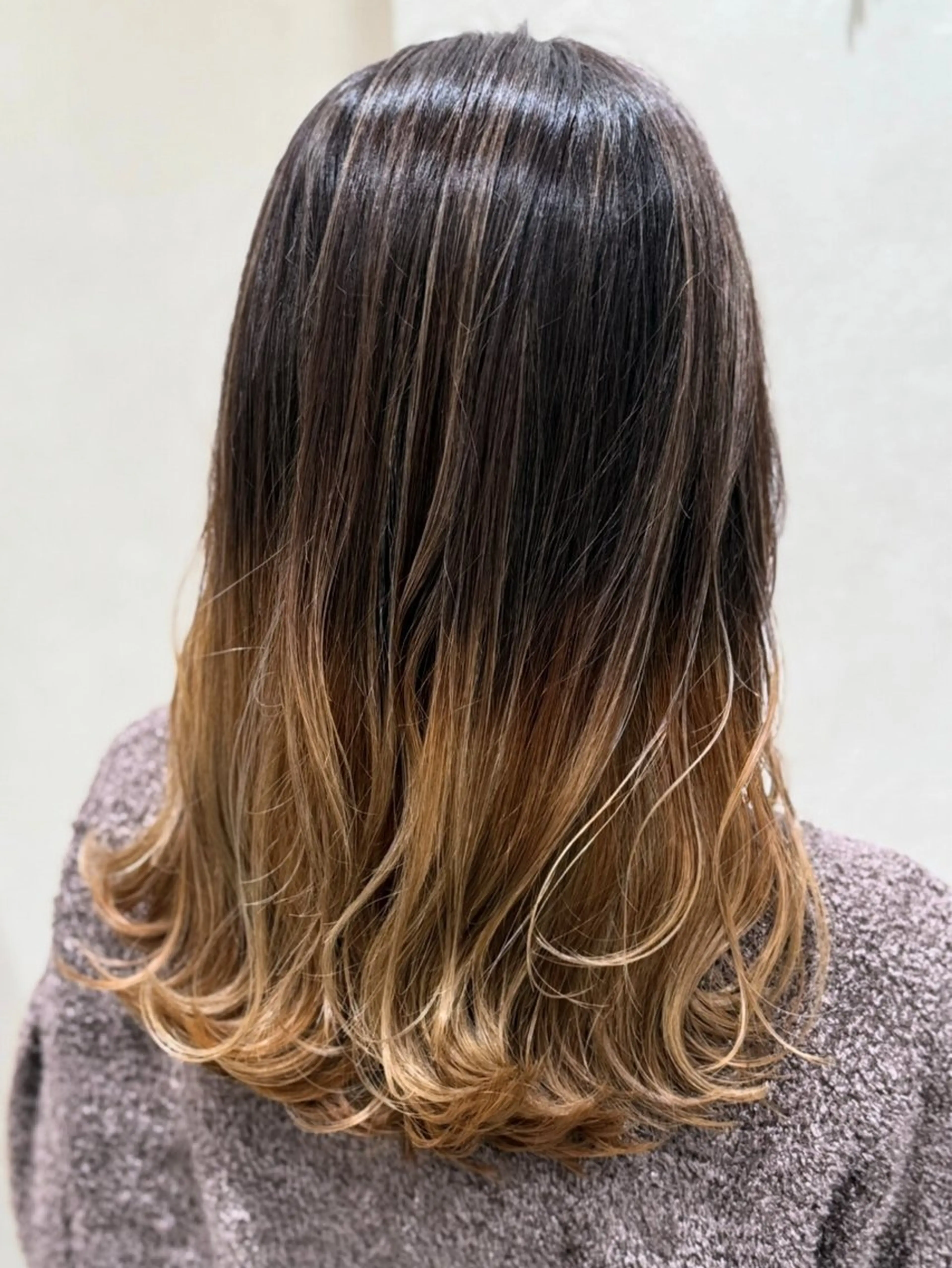 セミロング カラー ベージュカラー グラデーションカラー カット ヘアカラー トリートメント 髪質改善縮毛矯正 💎TOMOのヘアスタイル