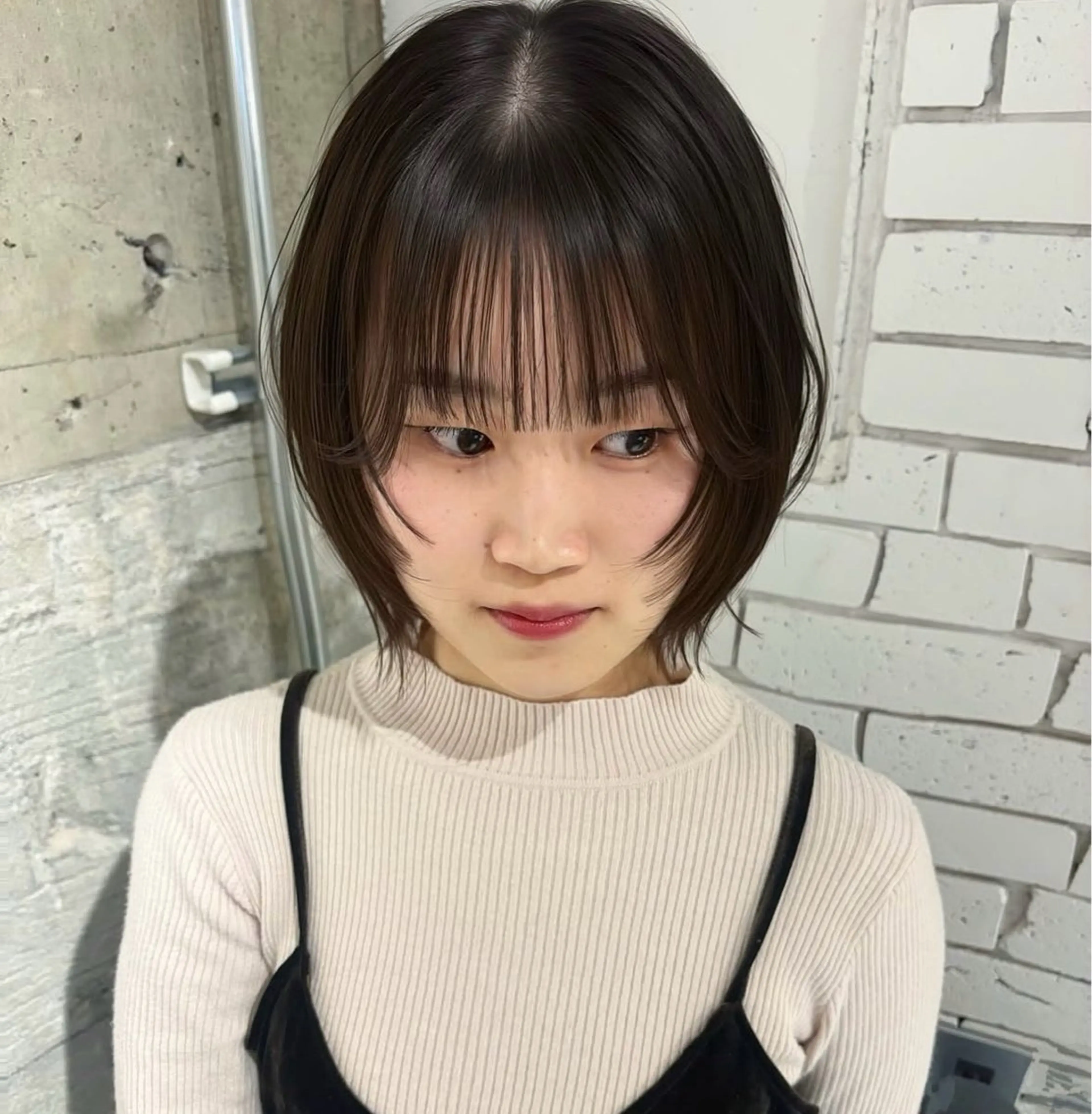 ショート カラー ボブレイヤー ボブ レイヤーカット カット ヘアカラー Yui⭐️ 透け感カラーのヘアスタイル