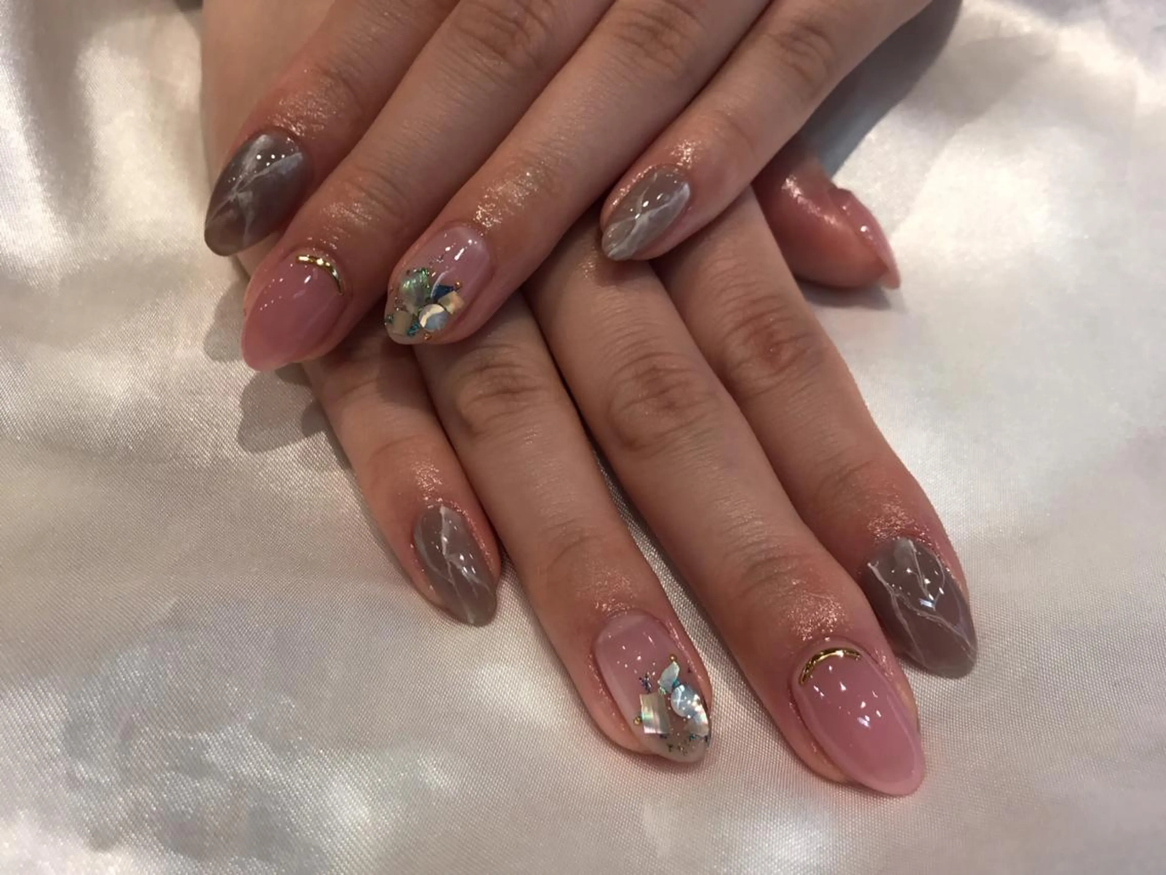 ネイル アートネイル ニュアンスネイル ハンドネイル 中川 愛理のネイルデザイン