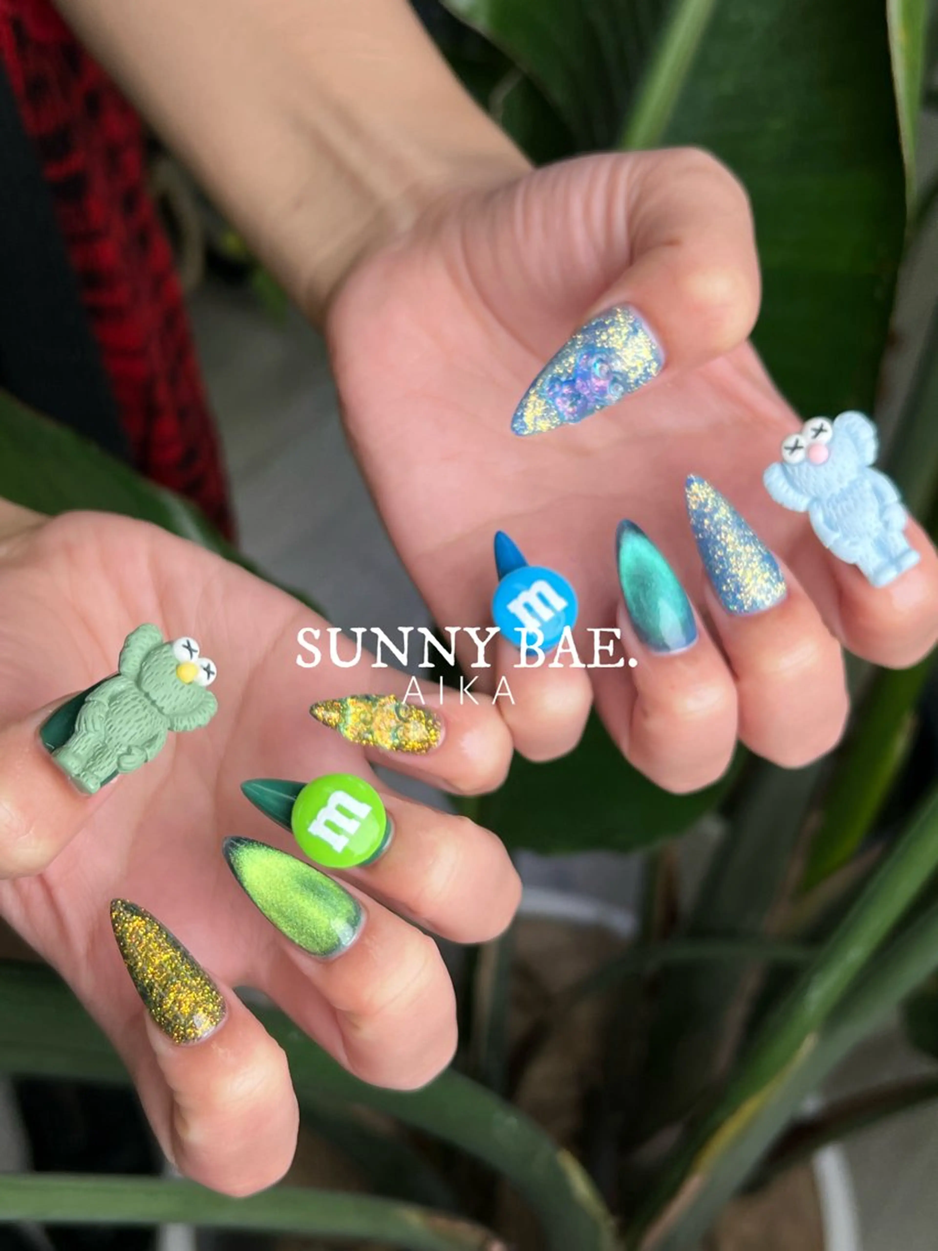 ネイル ジェルネイル キラキラネイル ロングネイル 持ち込み ワンカラーネイル Made By AIKAのネイルデザイン