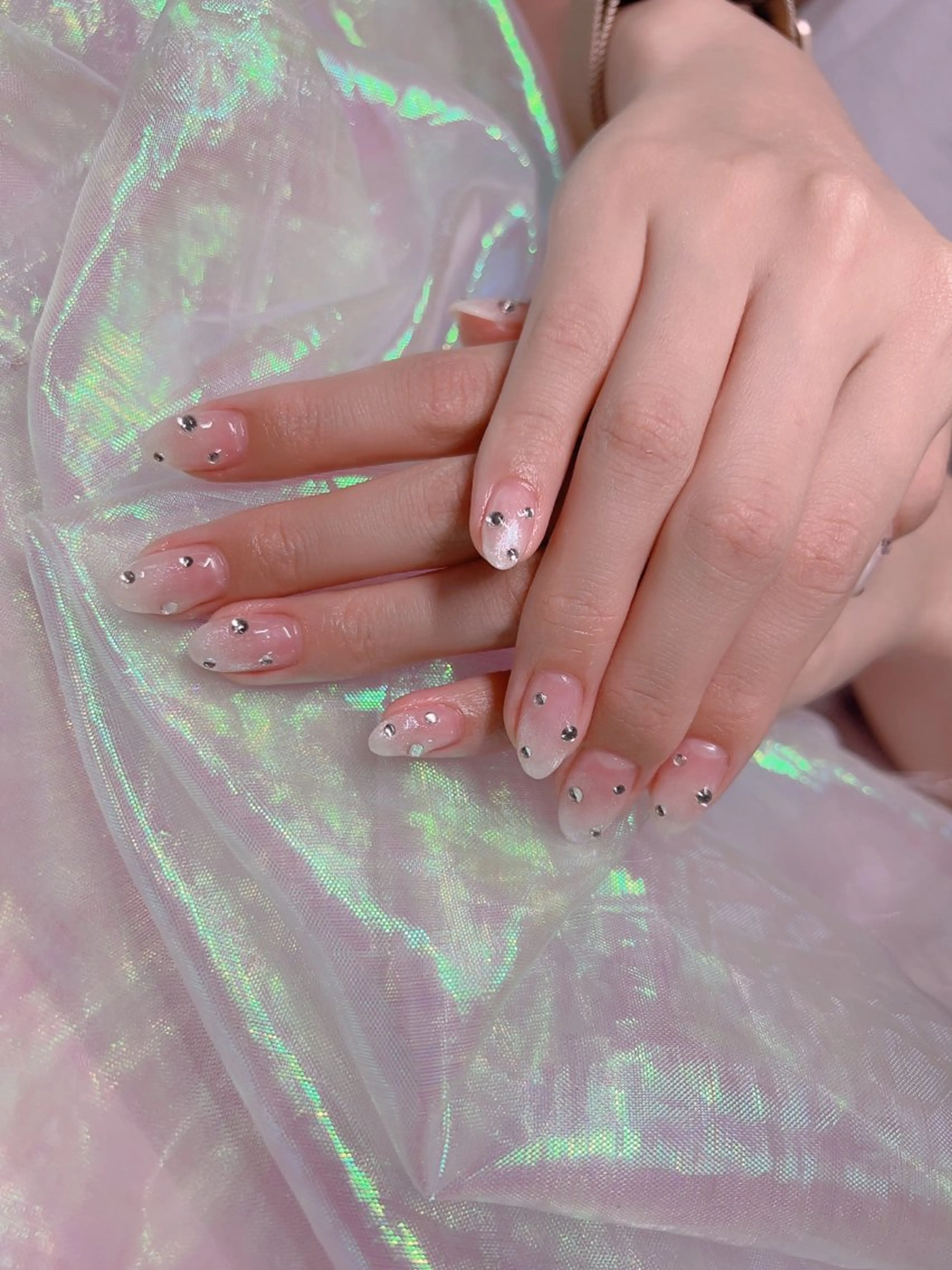 ネイル チークネイル マグネットネイル 持ち込み ニュアンスネイル シンプルネイル インフィニティ ネイルサロンのネイルデザイン