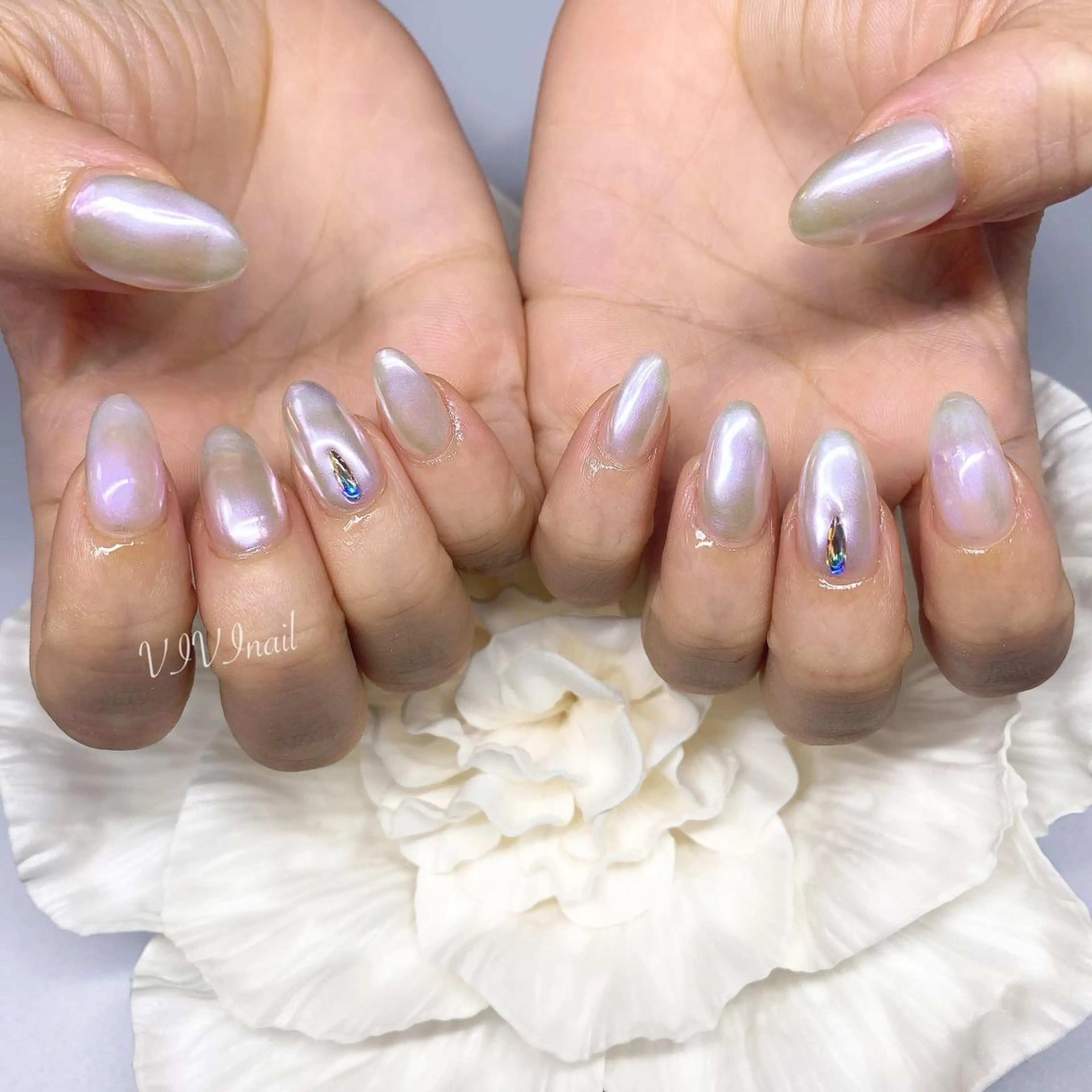 ネイル オーロラネイル ハンドネイル vivi nailのネイルデザイン