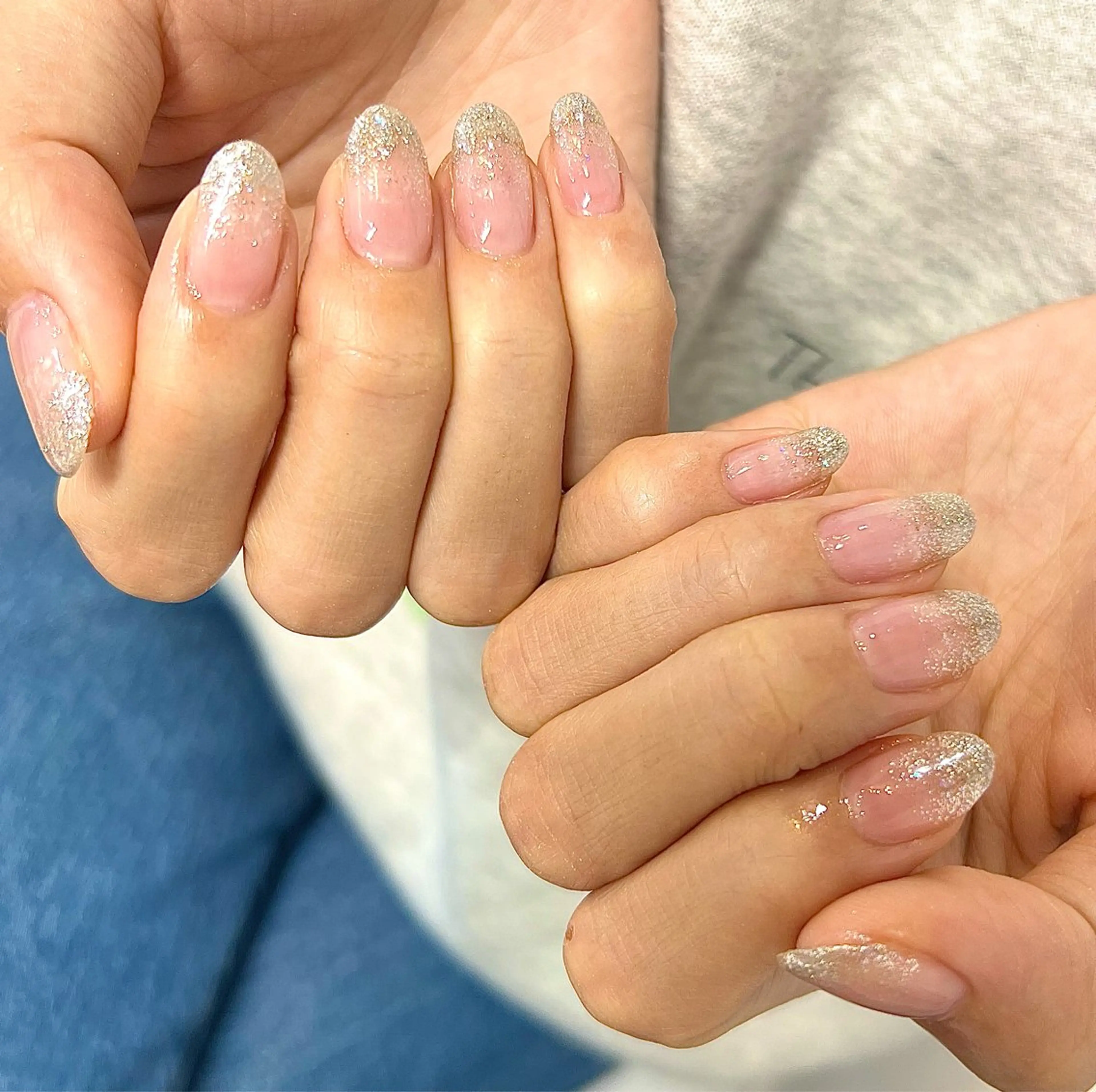 ネイル グラデーション ラメ(グリッター) ラメグラデーション 🫧💜 Yoshizawaのネイルデザイン