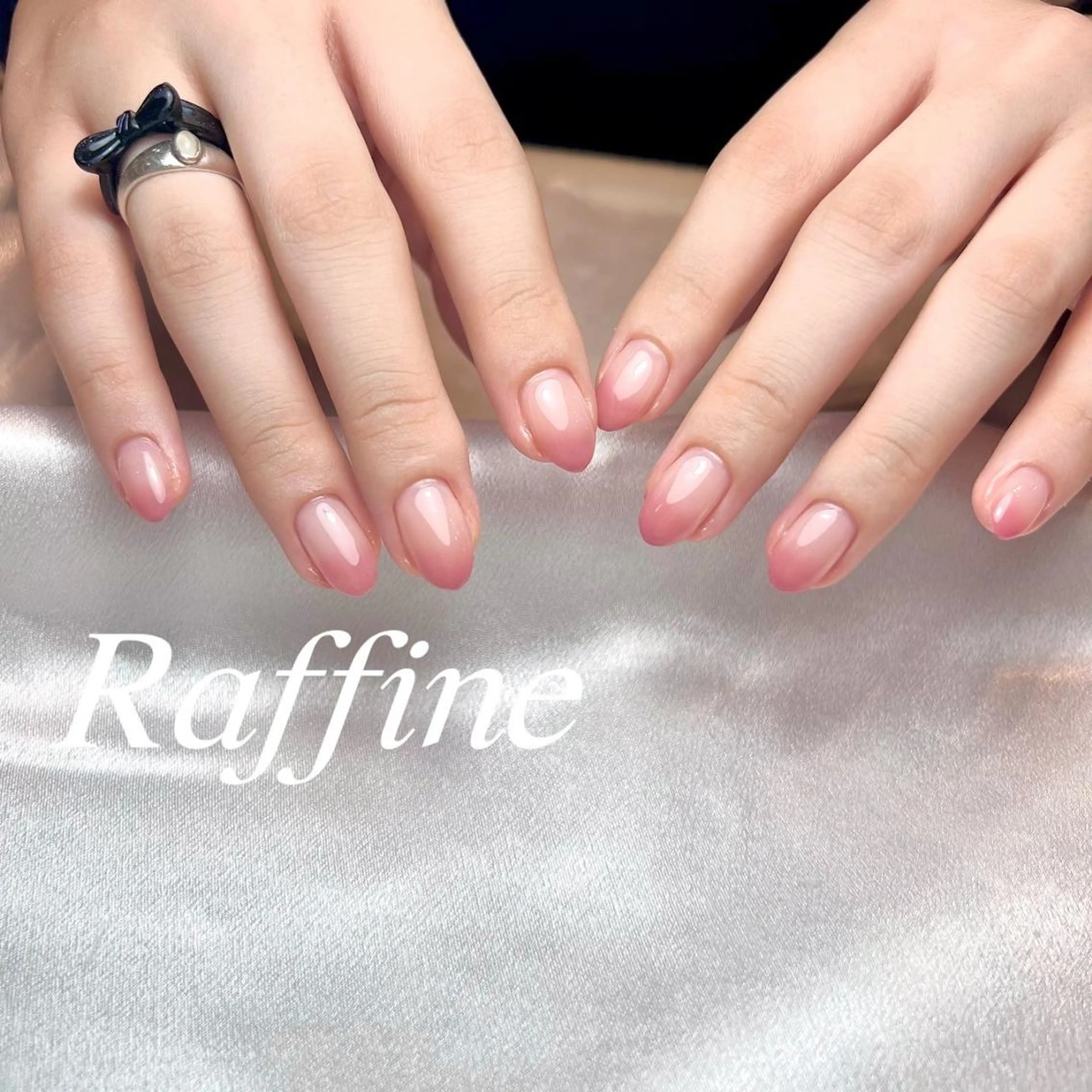 ネイル RAFFINE haru🦋🩵のネイルデザイン