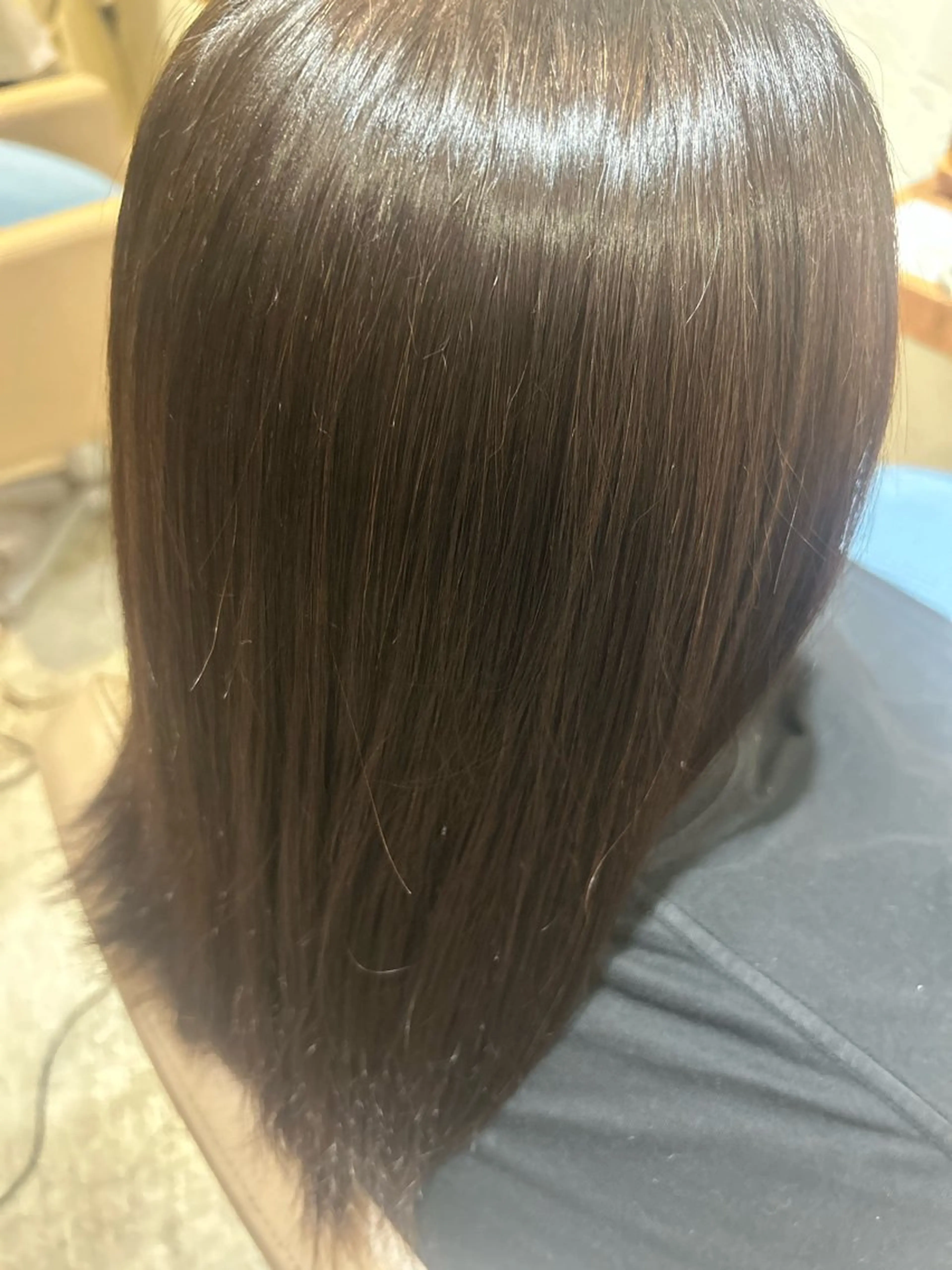 カラー 濱崎 めいのヘアスタイル