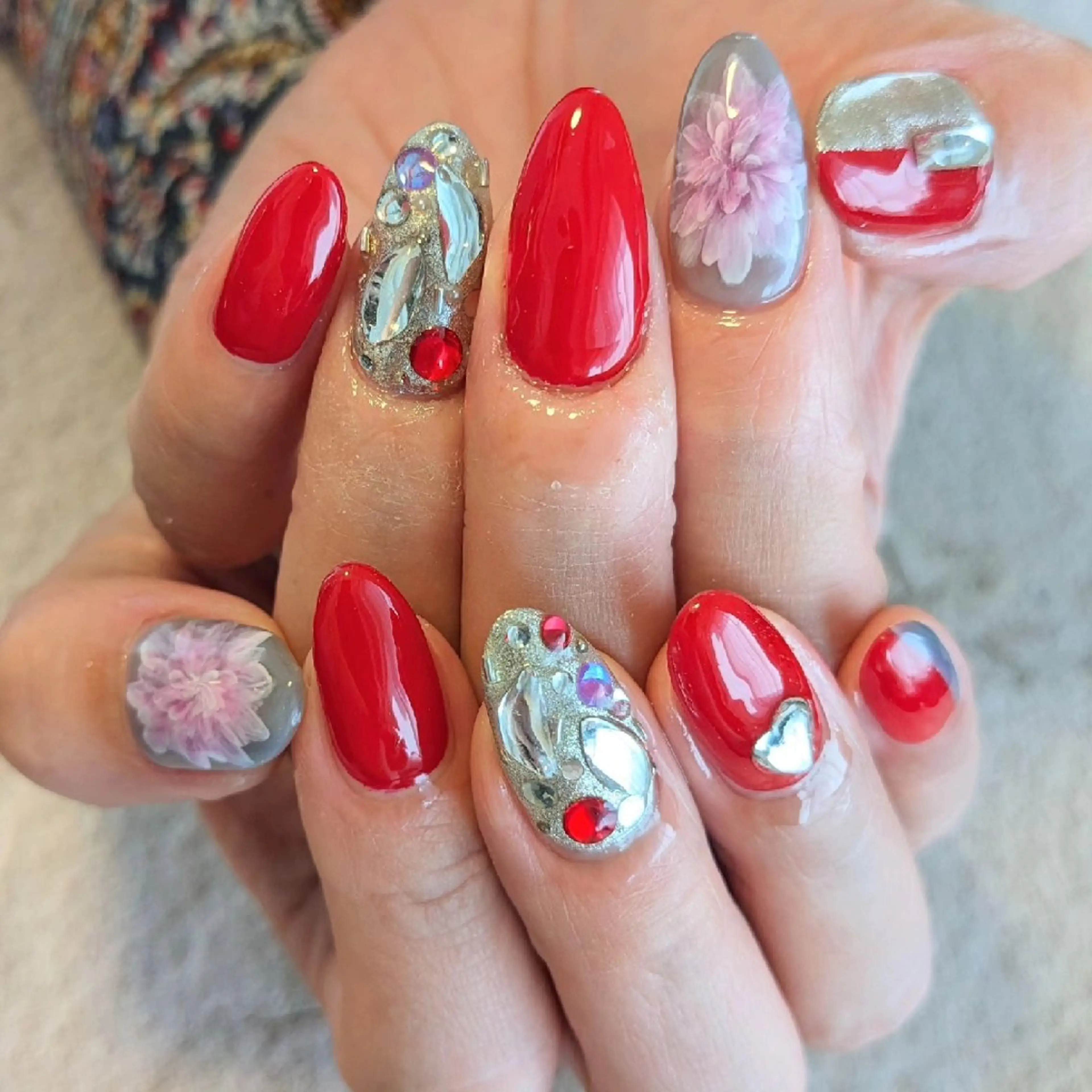 ネイル ｱｲﾗｯｼｭ ﾈｲﾙ ｻﾛﾝ つけるのマツエク・マツパデザイン