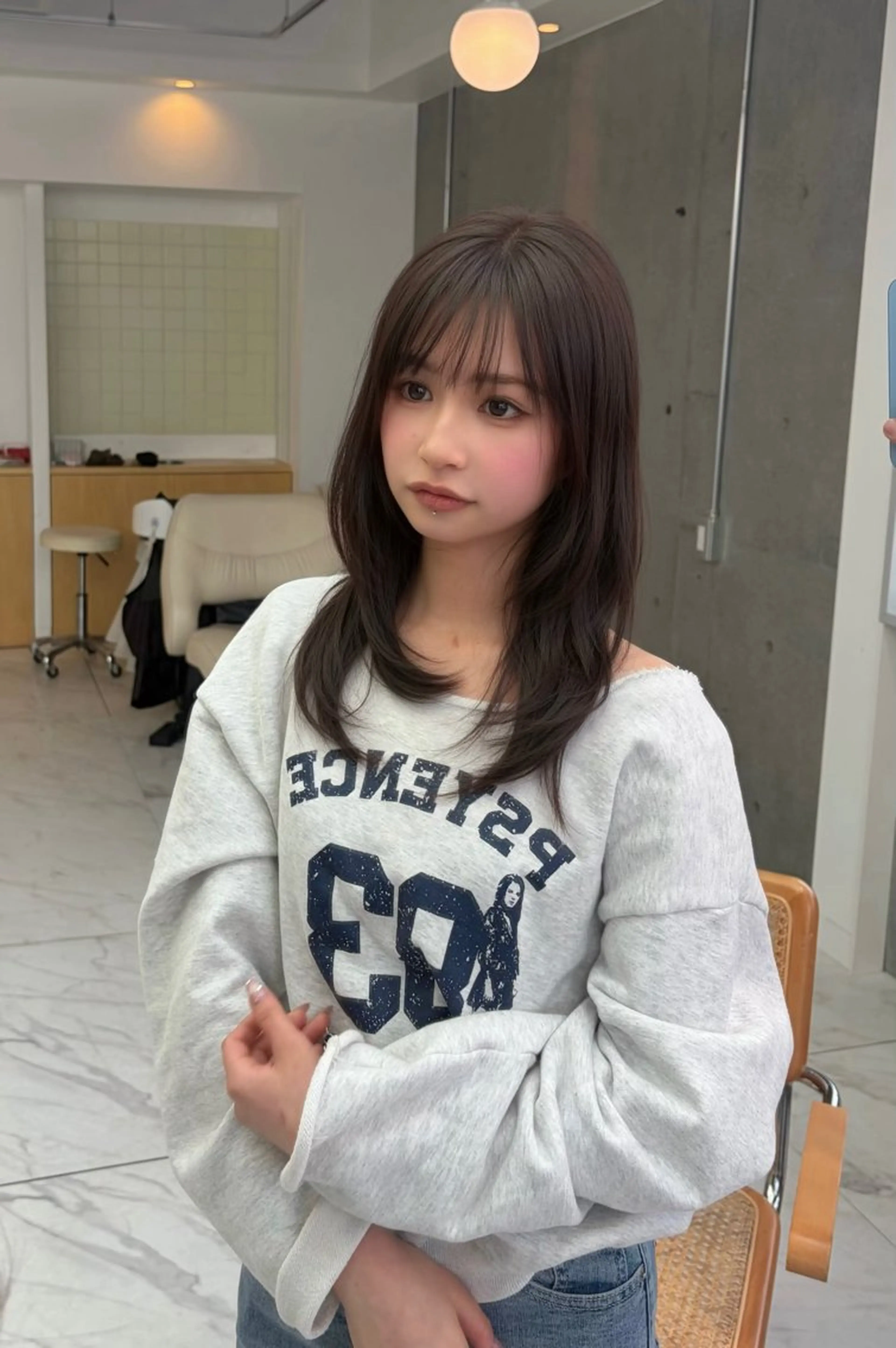 ミディアム カット レイヤーカット/ ハッシュカット/草田のヘアスタイル