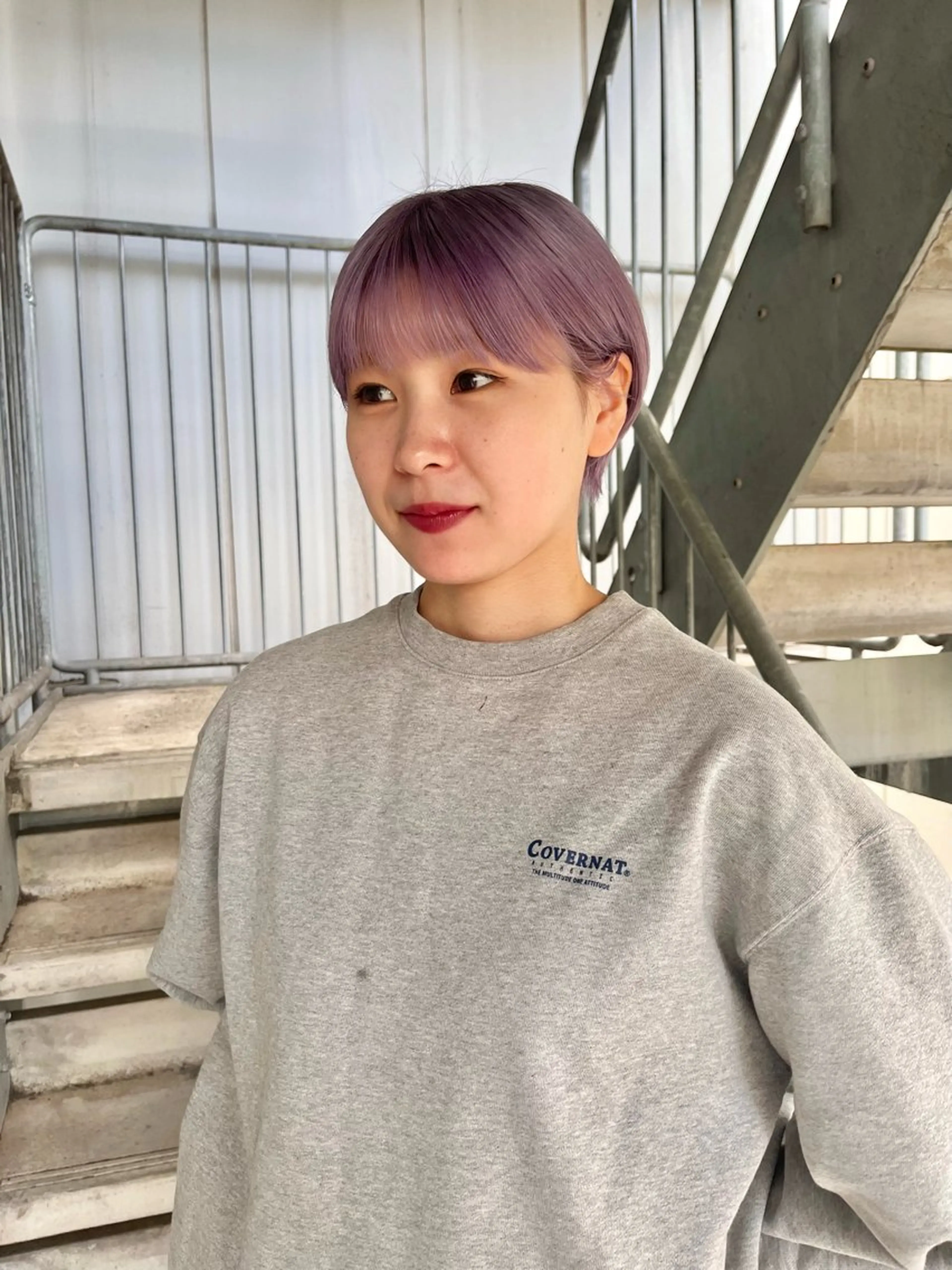 ショート カラー ブリーチ ラベンダーカラー くさかみさき🌼暖色 /耳つぼ/オタク🌼のヘアスタイル