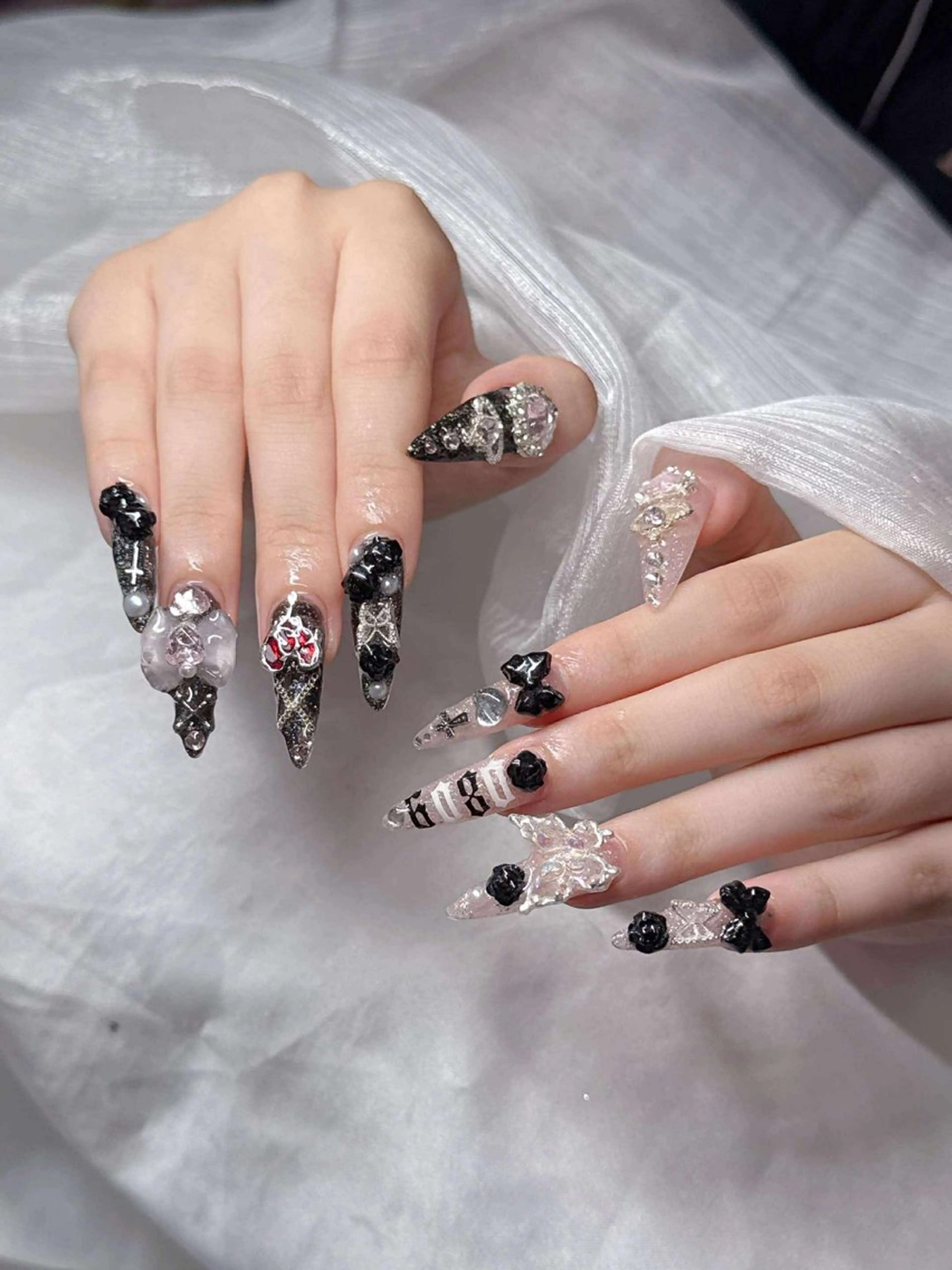 ネイル ハンドネイル Lee Nailsのネイルデザイン