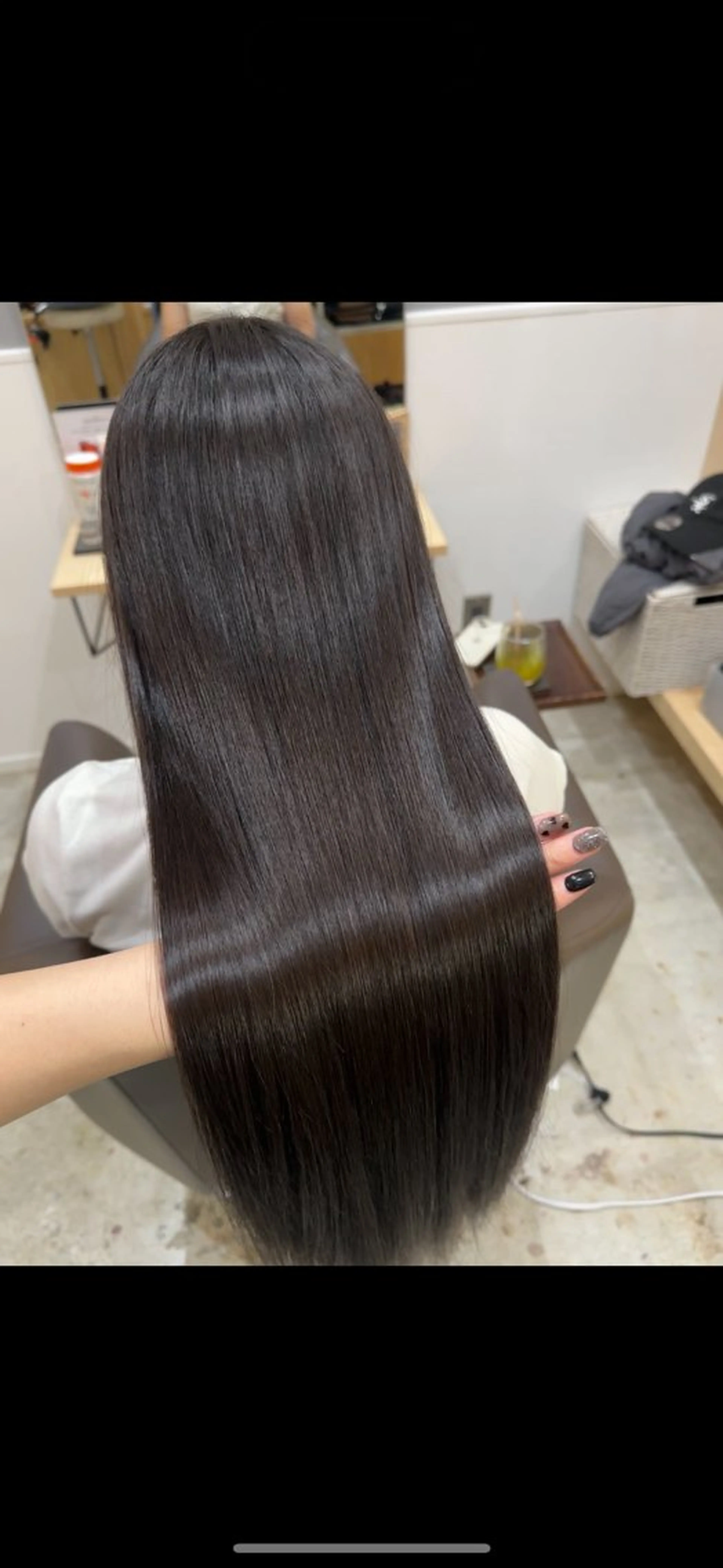 セミロング カット 縮毛矯正 トリートメント miloc MOMOKAのヘアスタイル