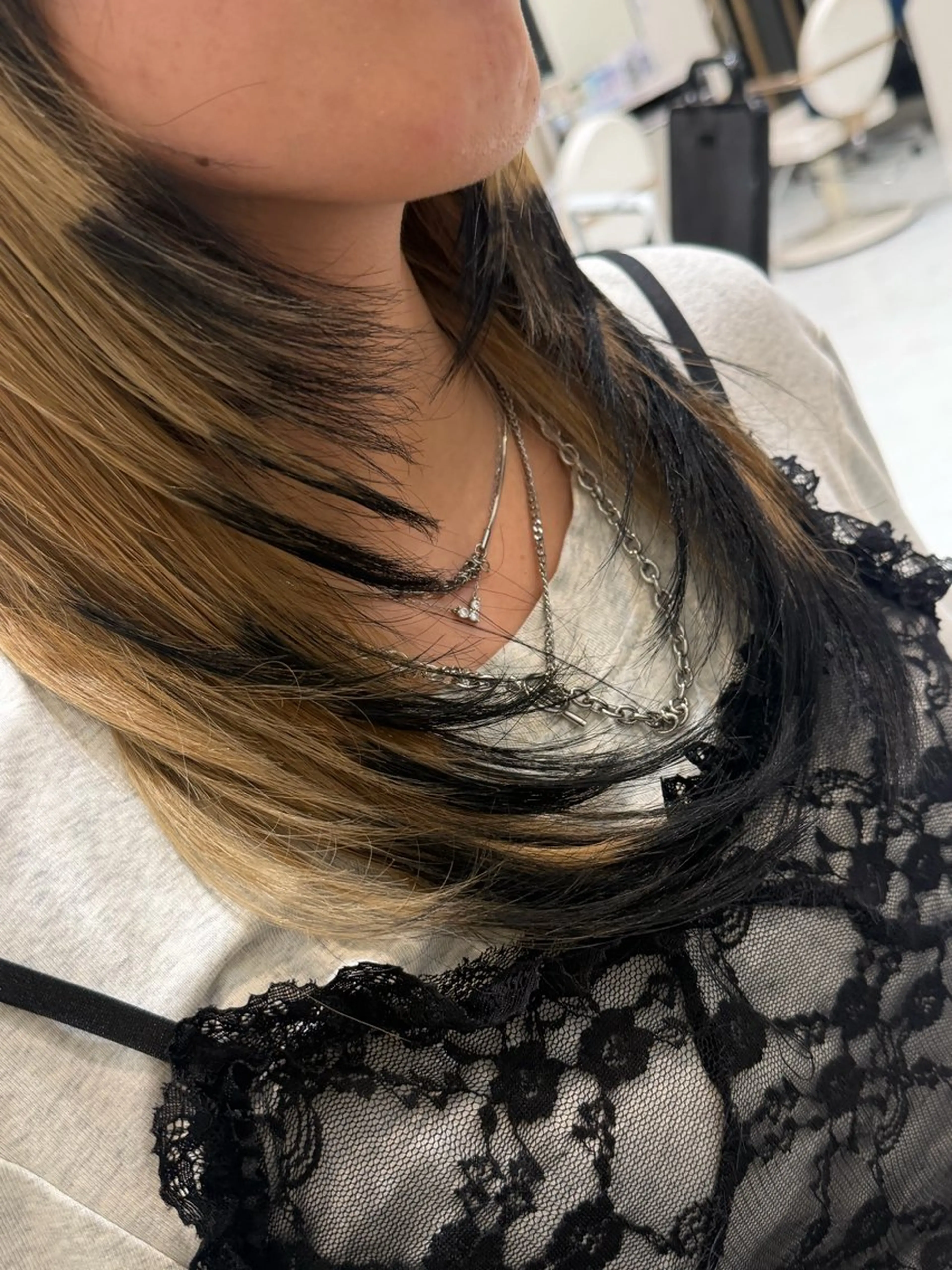 セミロング レイヤーカット HANABUSA ヤスキ/カラーリストのヘアスタイル