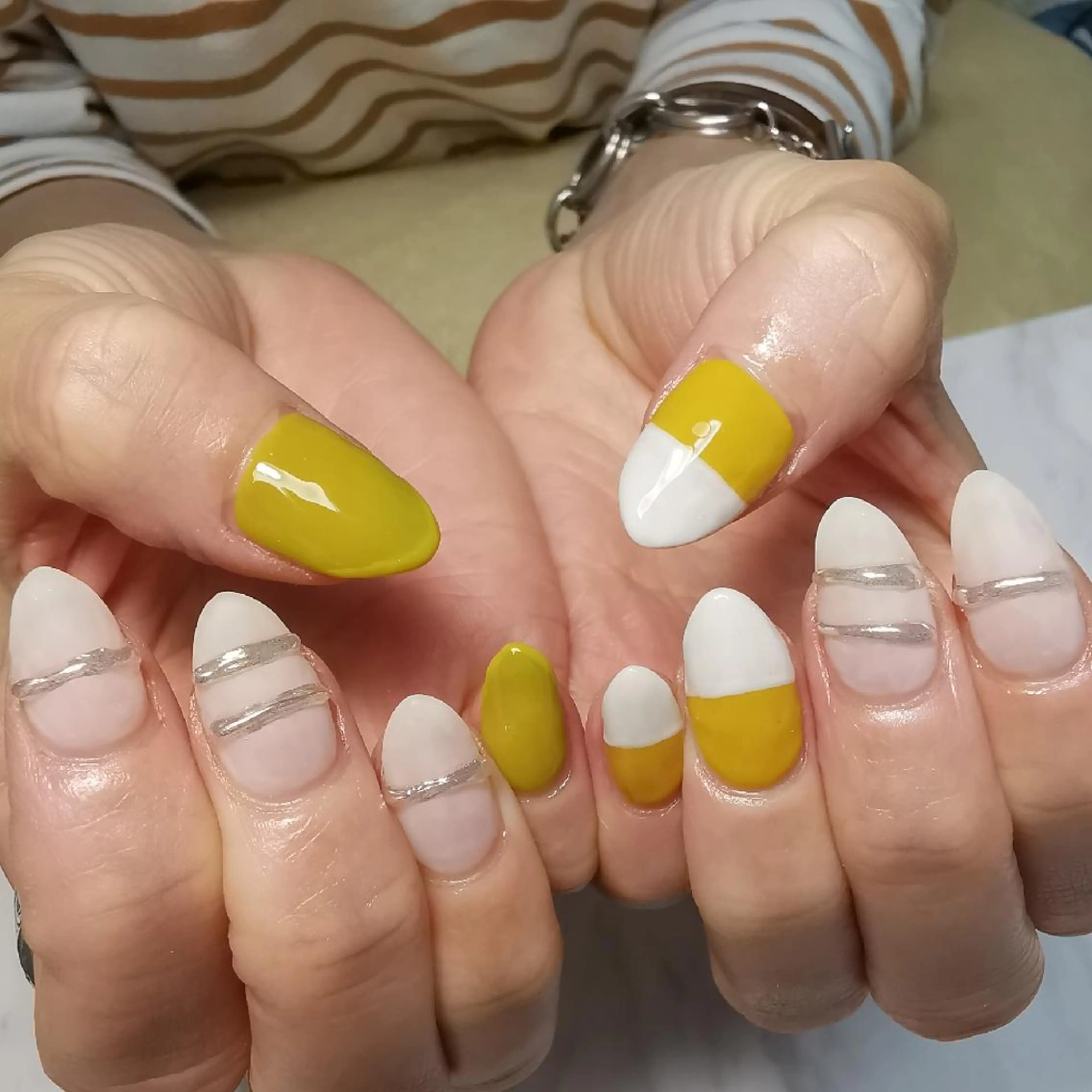 ネイル フレンチネイル ミラーネイル ハンドネイル reve あやののネイルデザイン