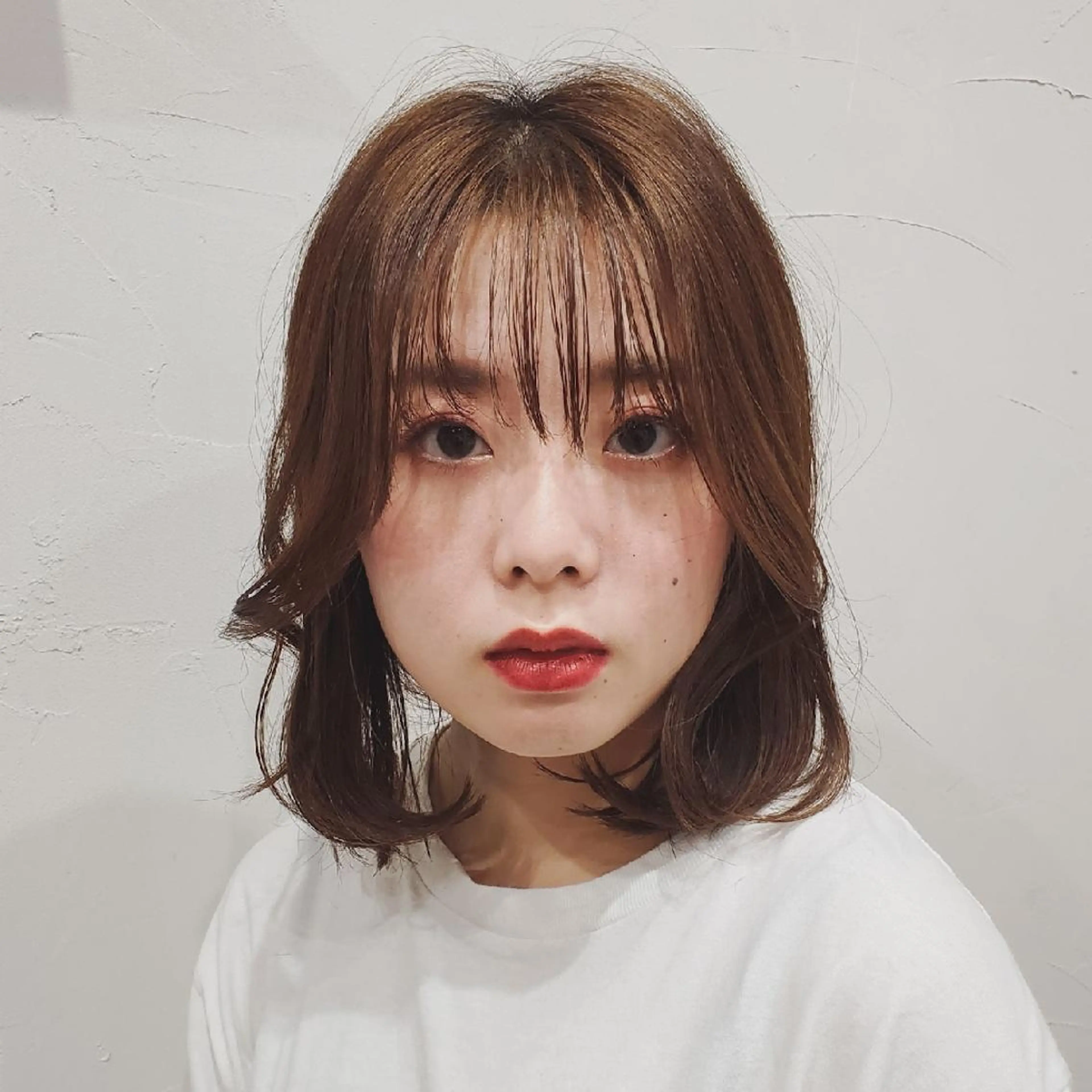 ミディアム カラー 切りっぱなしボブ ショートボブ ミディアムパーマ バレイヤージュ ベージュカラー カット 韓国ヘア レイヤー くびれヘアMATSUのヘアスタイル