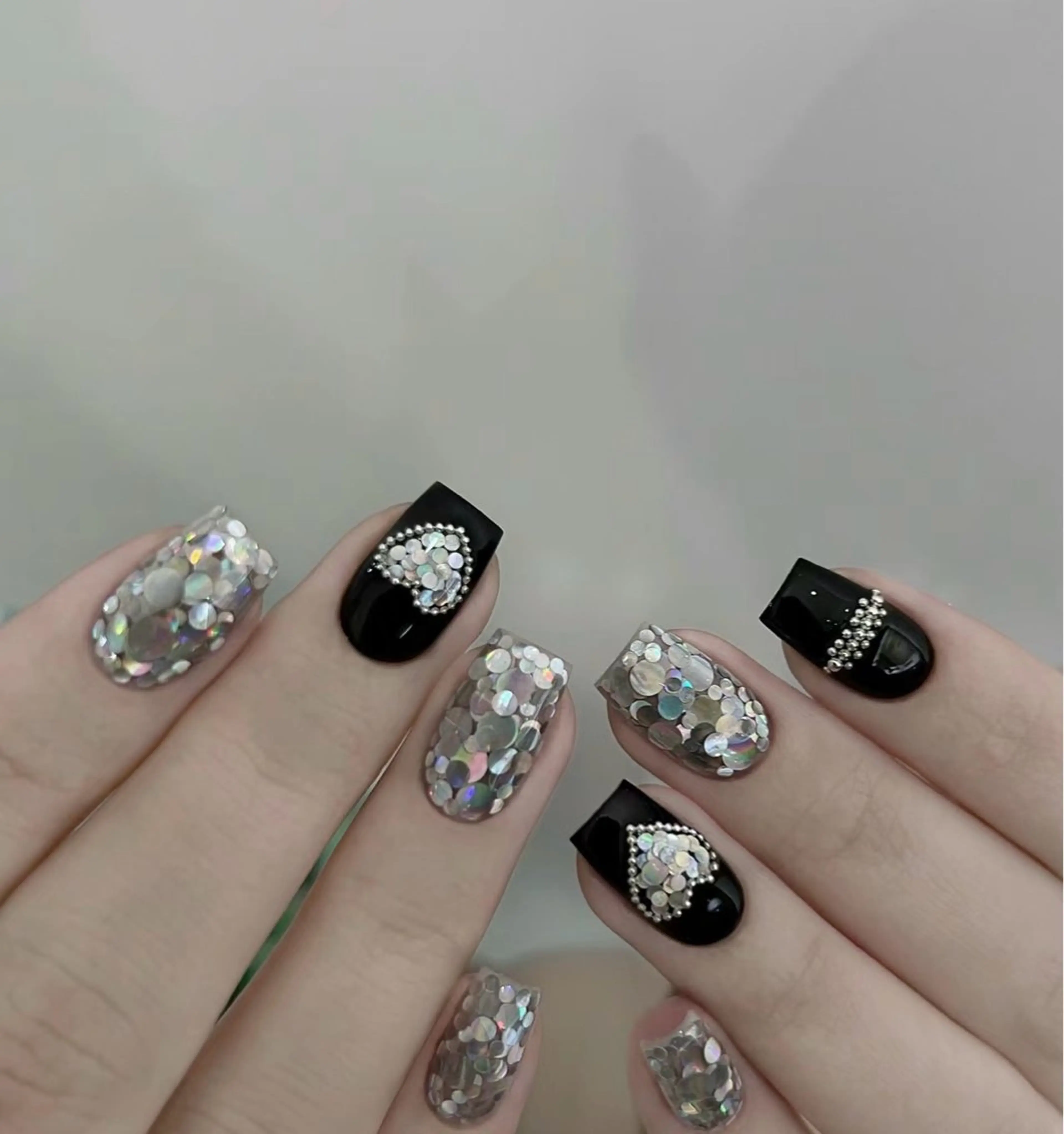 ミディアム めぐみのネイルサロン スタッフ練習のネイルデザイン