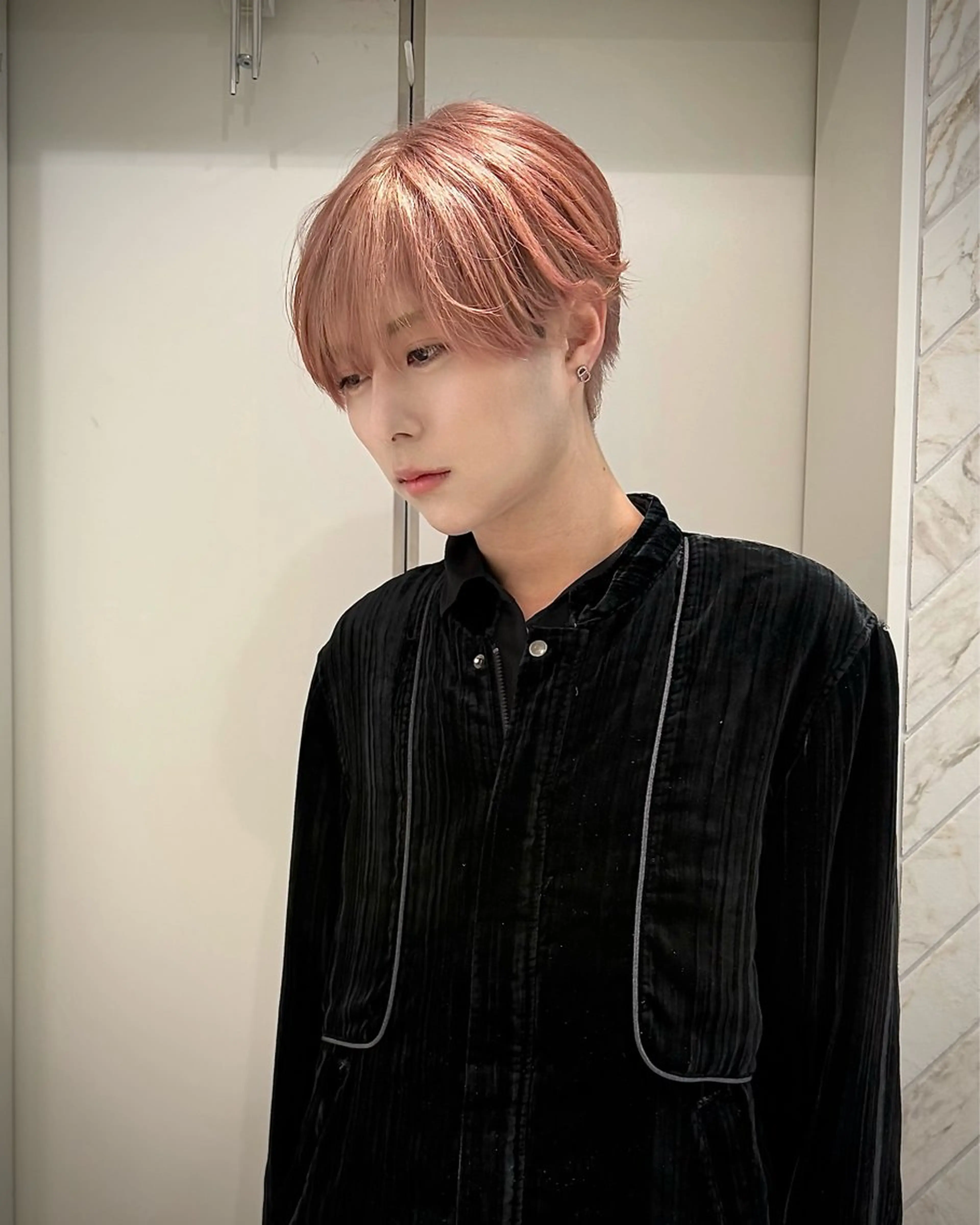 ショート カラー ヘアアレンジ メンズ メンズブリーチ ブリーチ ケアブリーチ 透明感カラー 神戸三宮ダメージレス ブリーチ特化 麟太郎のヘアスタイル