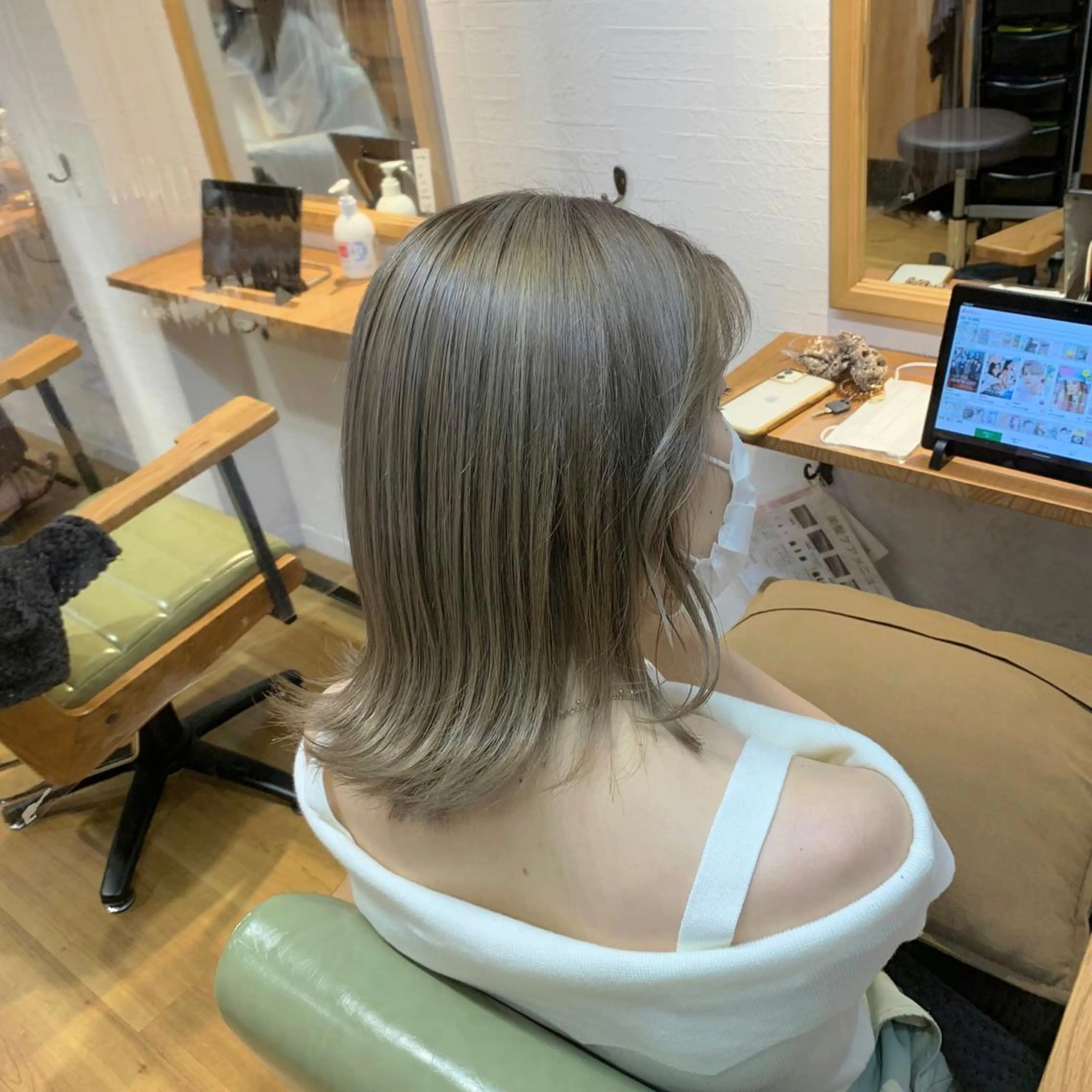 ミディアム カット ヘアカラー トリートメント little 小濱彰太のヘアスタイル