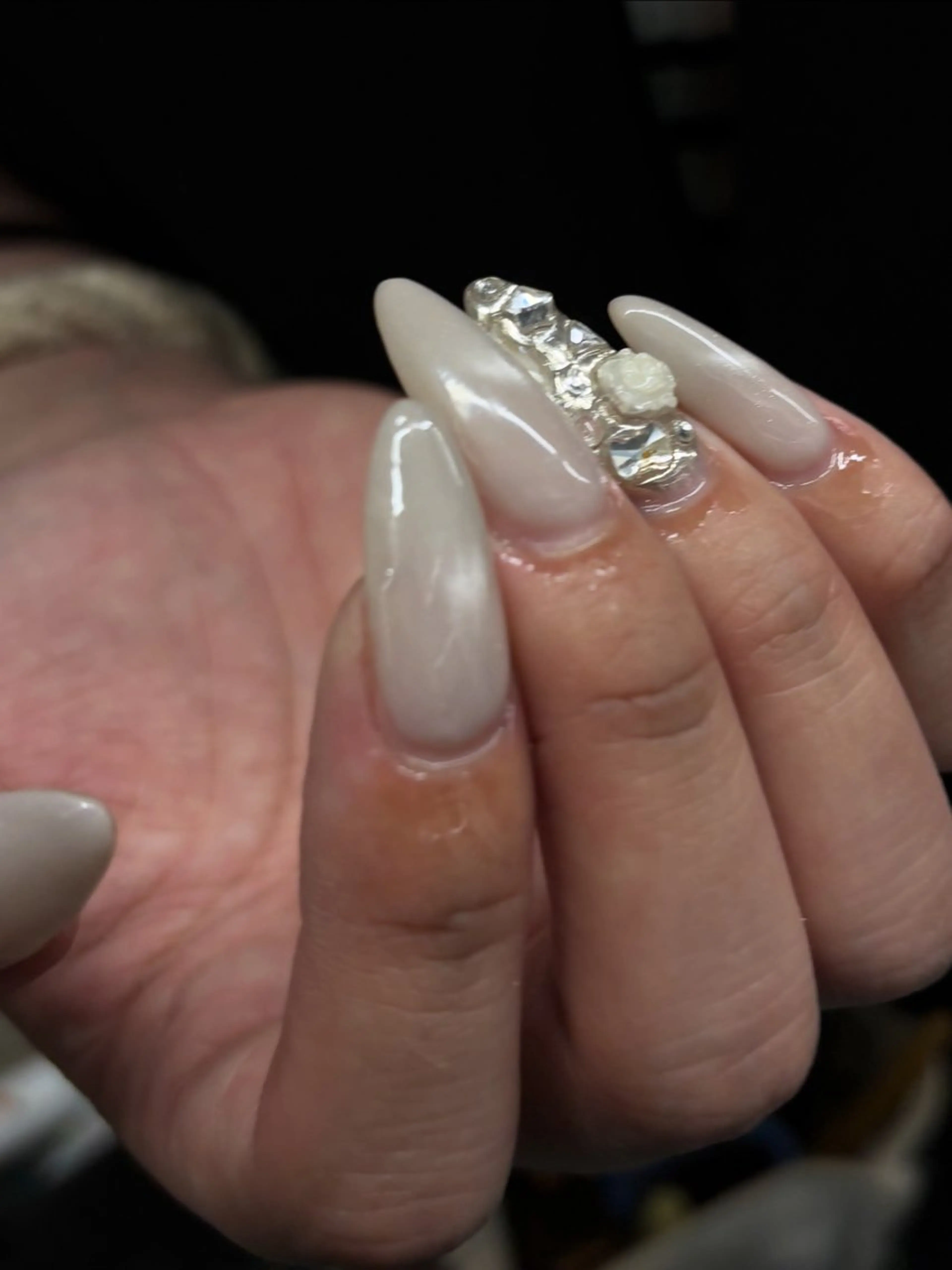 ネイル ハンドネイル EmaNail 肥後橋店🤍YURIのネイルデザイン