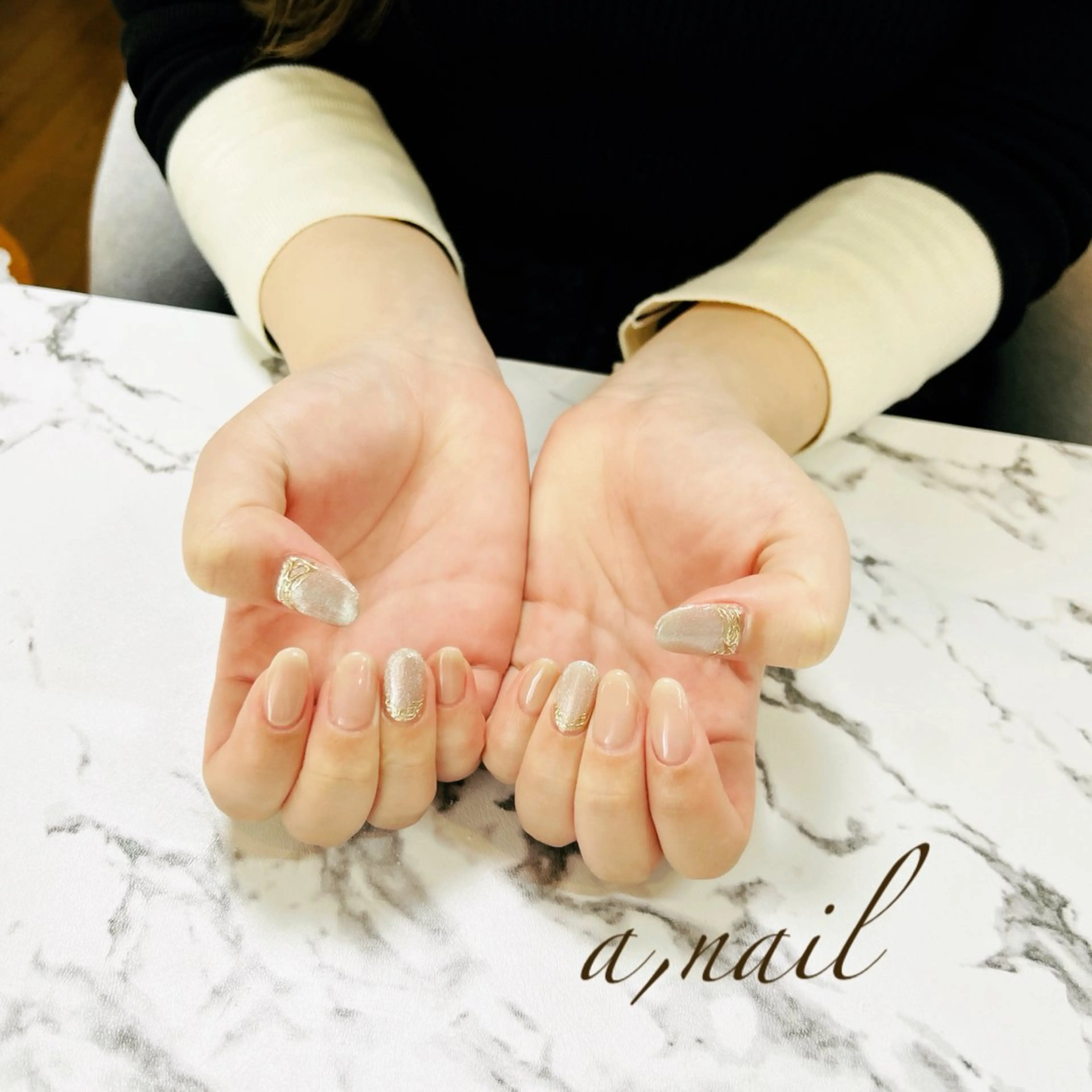 ネイル キラキラネイル マグネットネイル ミラーネイル オフィスネイル シンプルネイル ハンドネイル ネイルサロン エーネイルのネイルデザイン