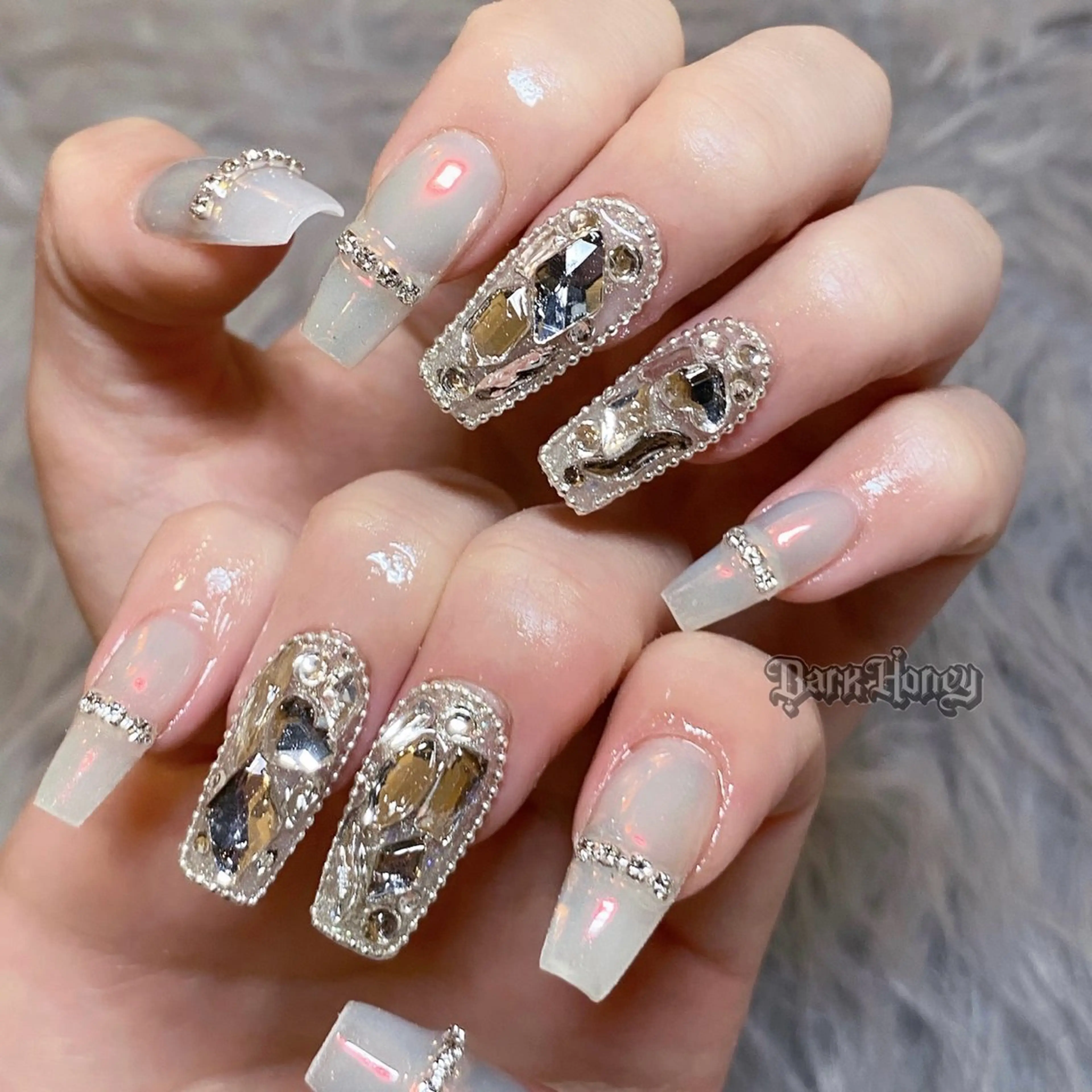 ネイル Dark honey スカルプ専門原宿店のネイルデザイン