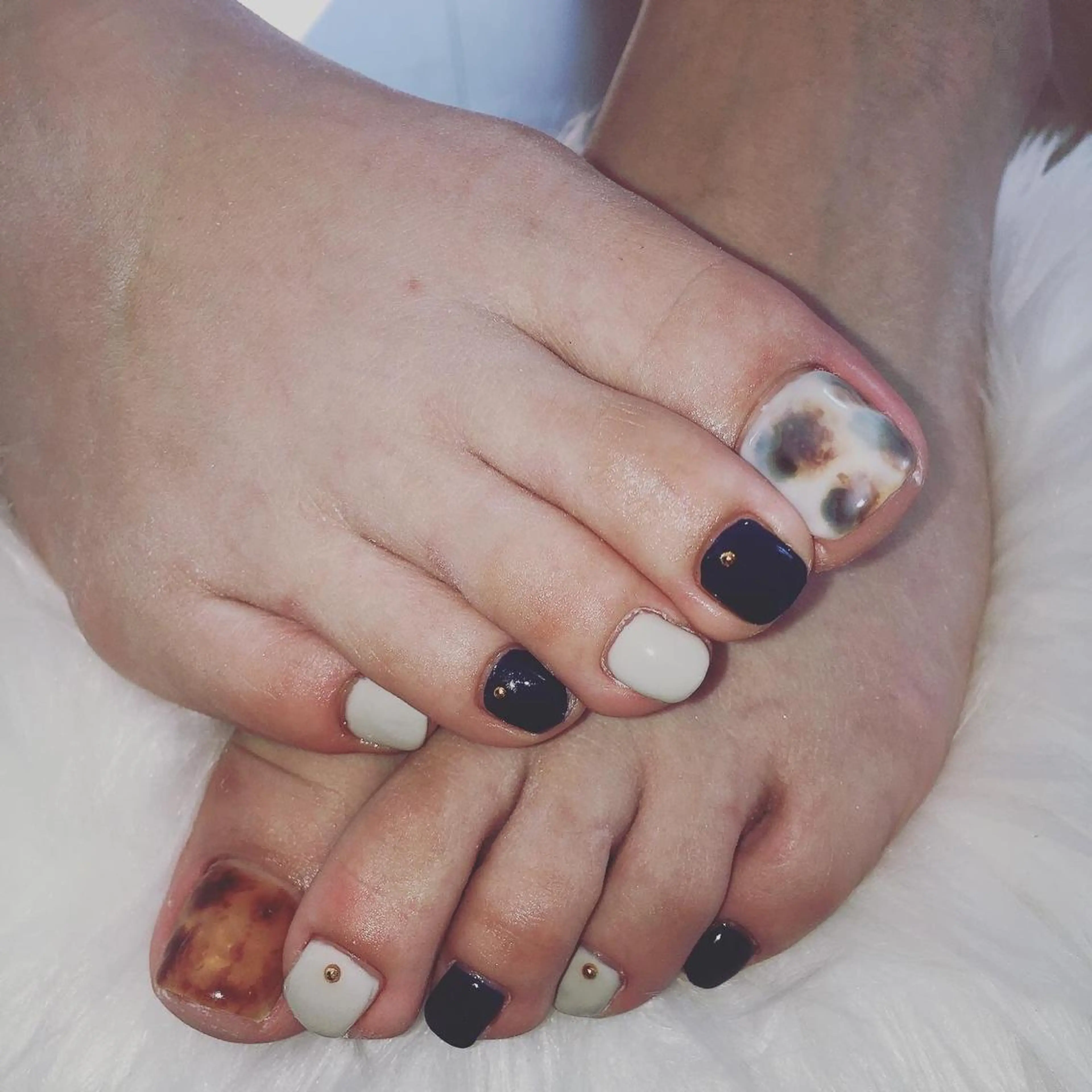 ネイル べっ甲ネイル ホワイト 冬ネイル miwa ミワのネイルデザイン