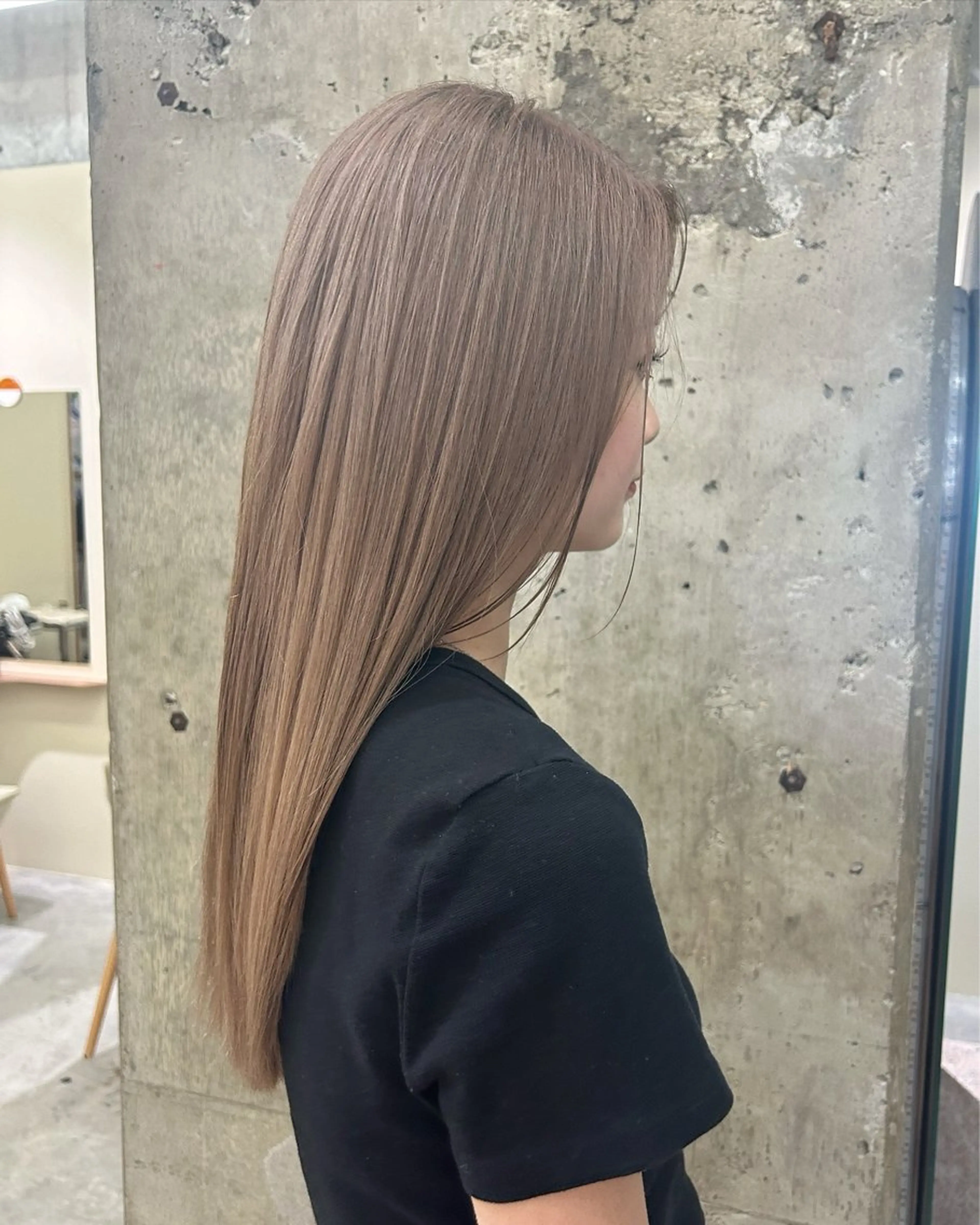 ロング カラー 寺澤 花梨のヘアスタイル