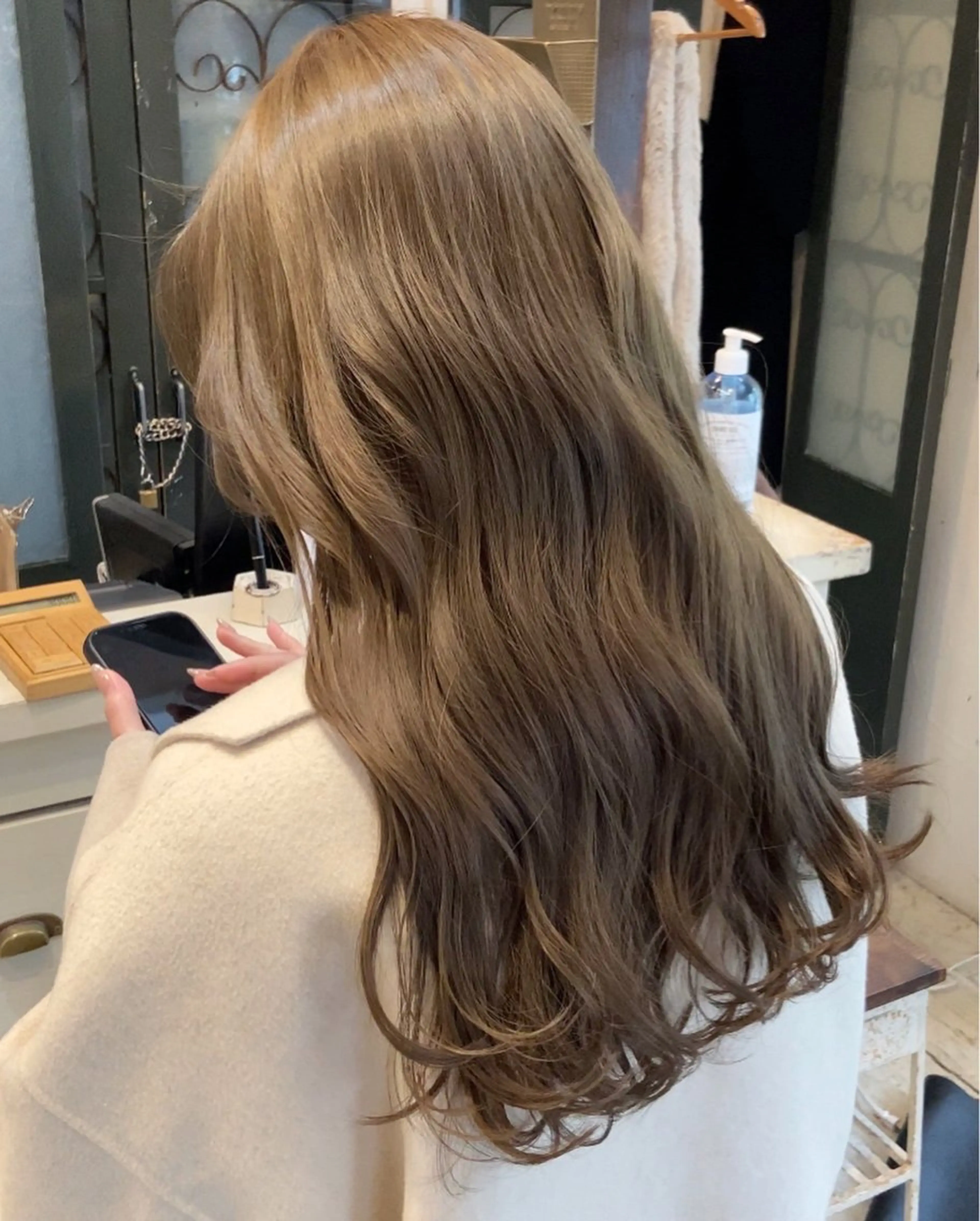 ロング カラー ベージュカラー 透明感カラー オリーブベージュ ダメージレス美容師 🌱水島侑理のヘアスタイル