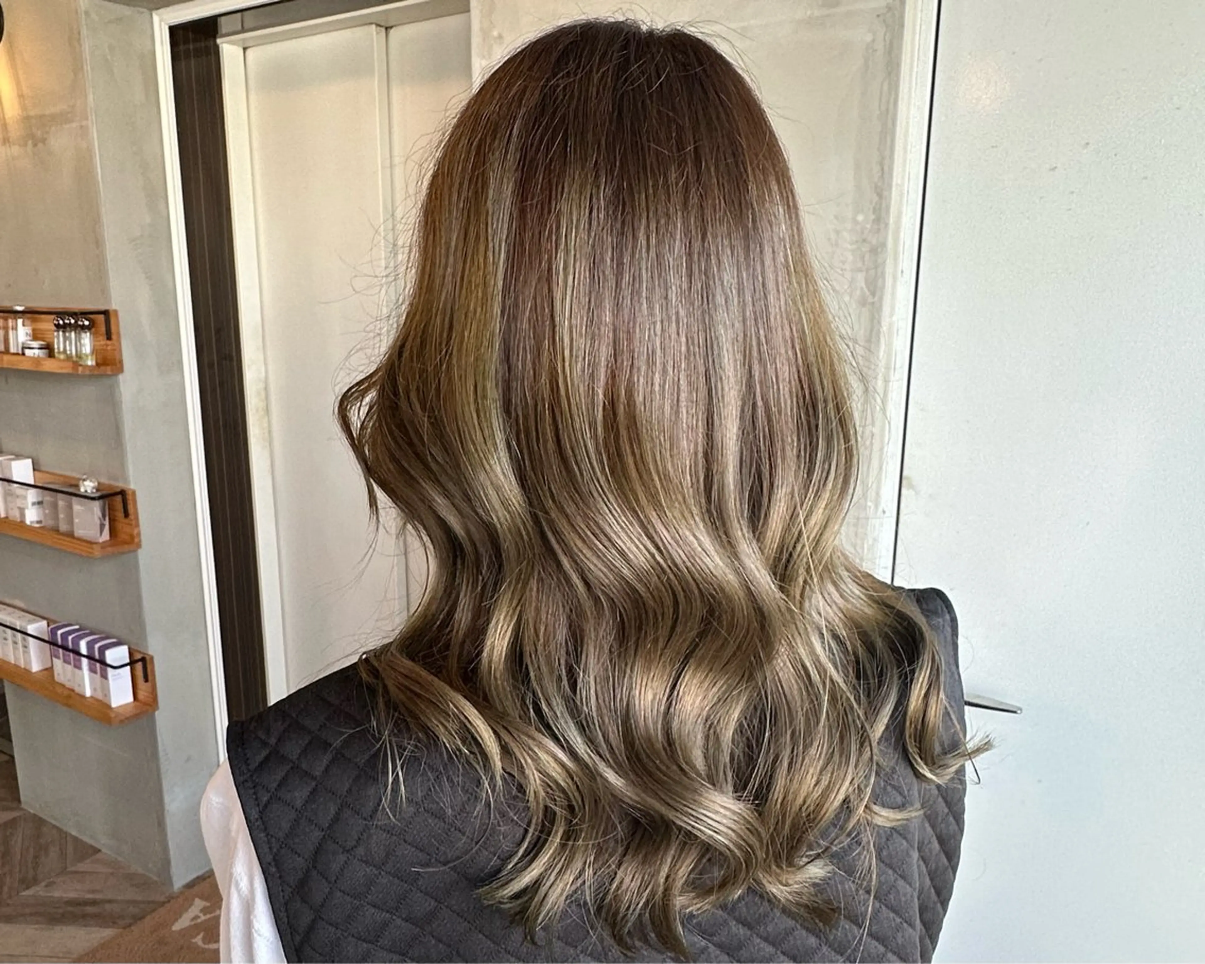 カラー ベージュカラー オリーブベージュ カット ヘアカラー Angelica 内海  遥奈のヘアスタイル