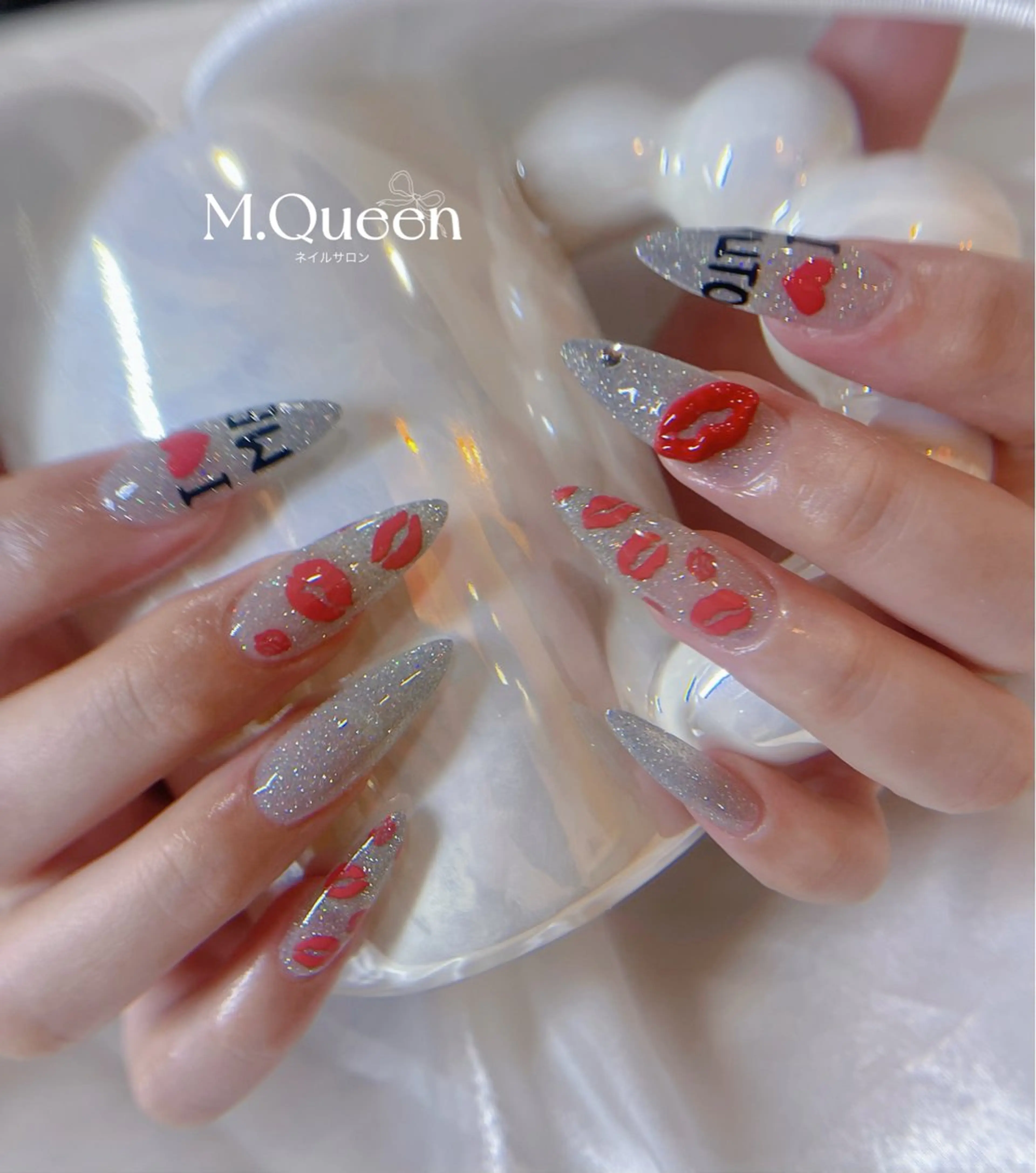 ネイル ハンドネイル MQueen ネイルサロンマルのネイルデザイン