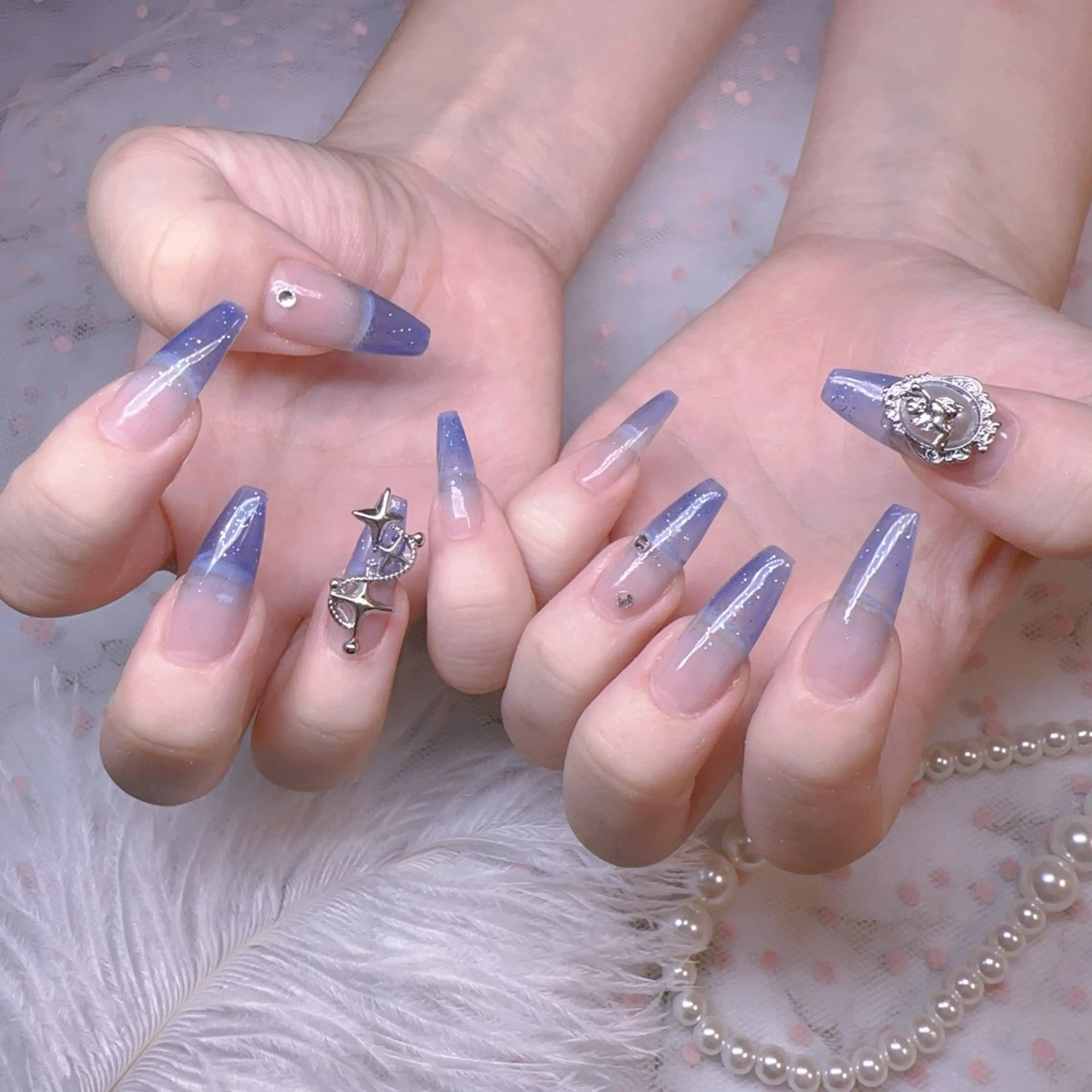 ネイル オーロラネイル フットネイル 韓国ネイル ラメ(グリッター) ラメグラデーション ハンドネイル Belle nail salon 新小岩のネイルデザイン