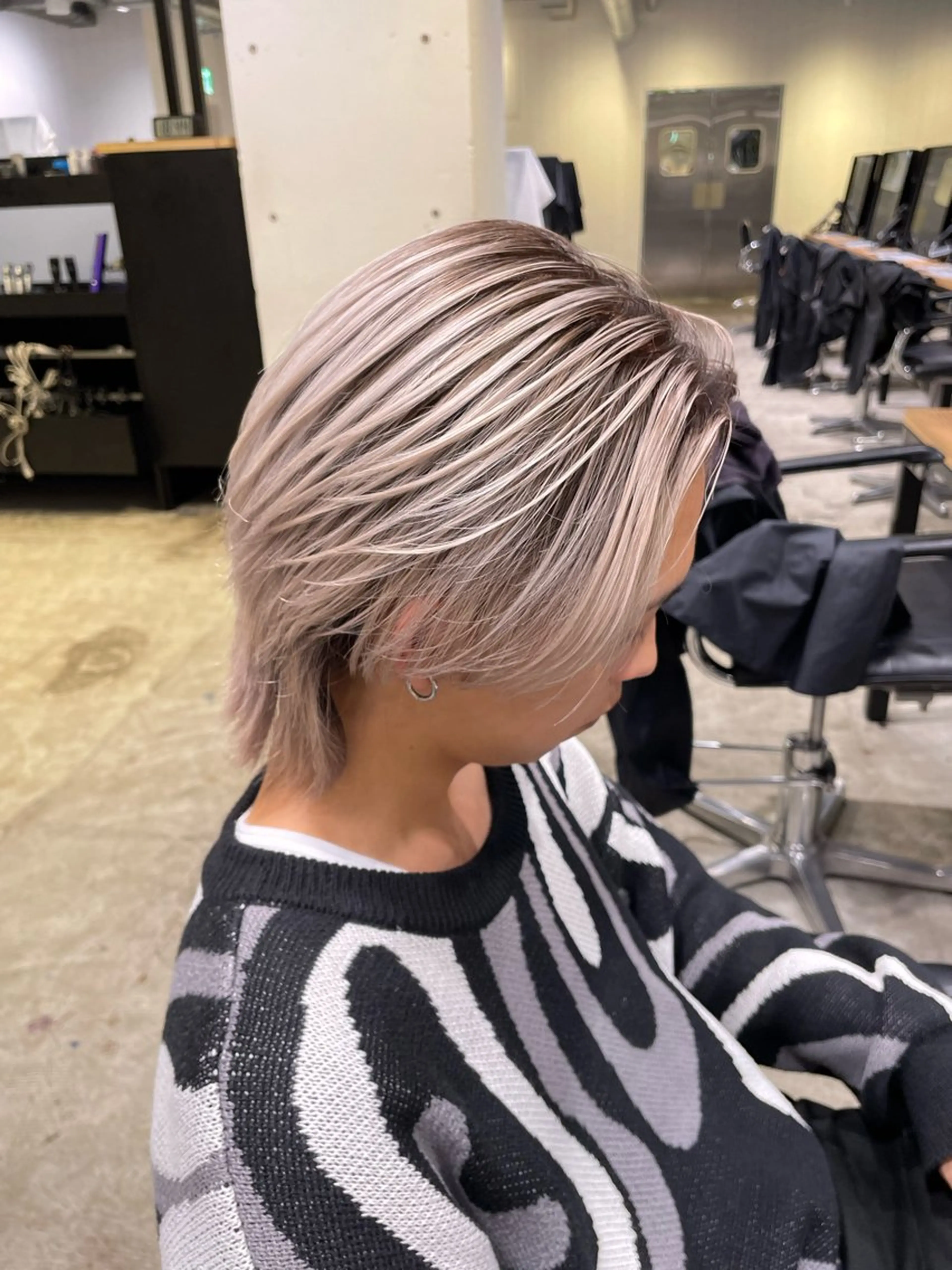 カラー バレイヤージュ 池谷 玲哉のヘアスタイル