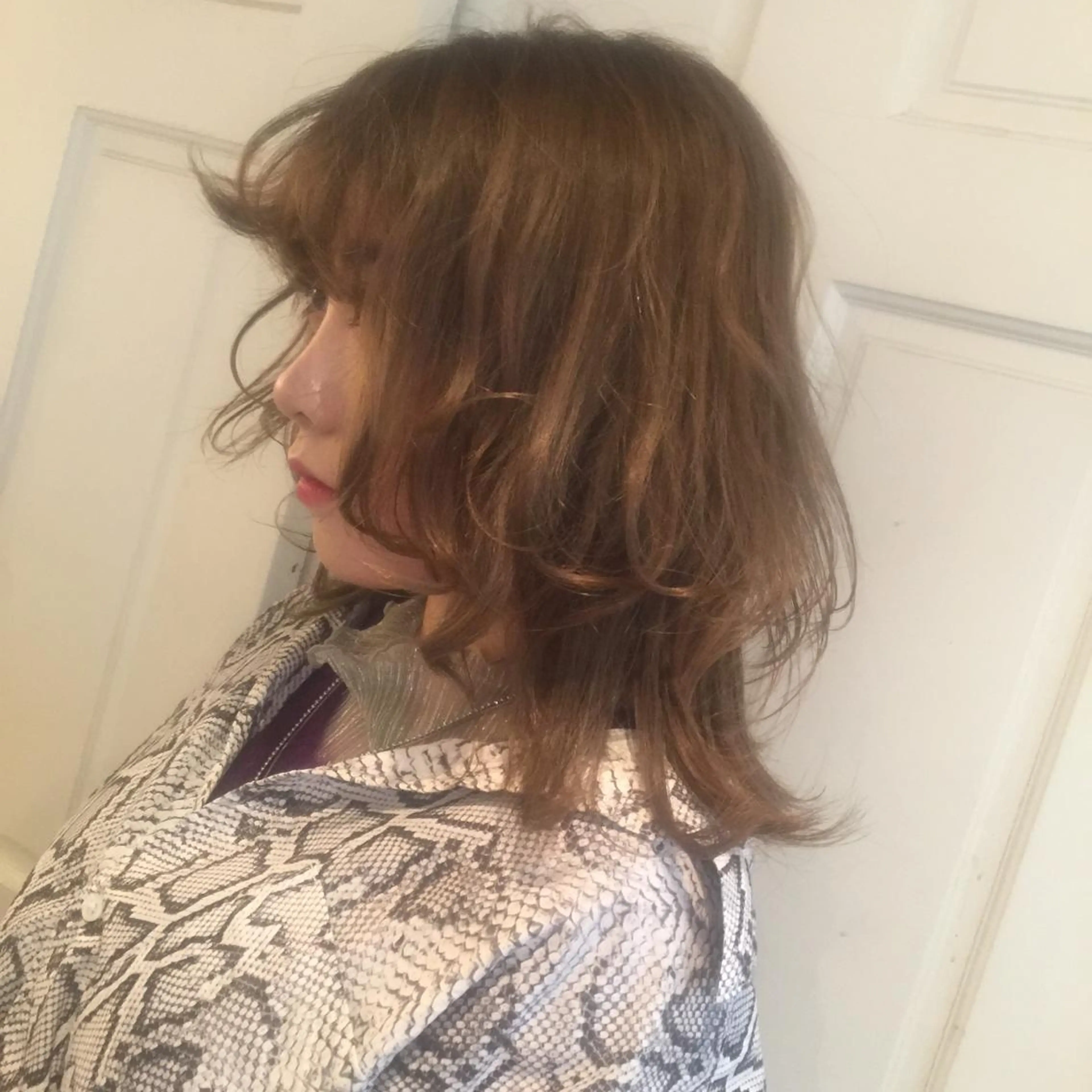 ミディアム ウルフカット ホワイト&レイヤーカ ットエクステ長畠俊輔のヘアスタイル