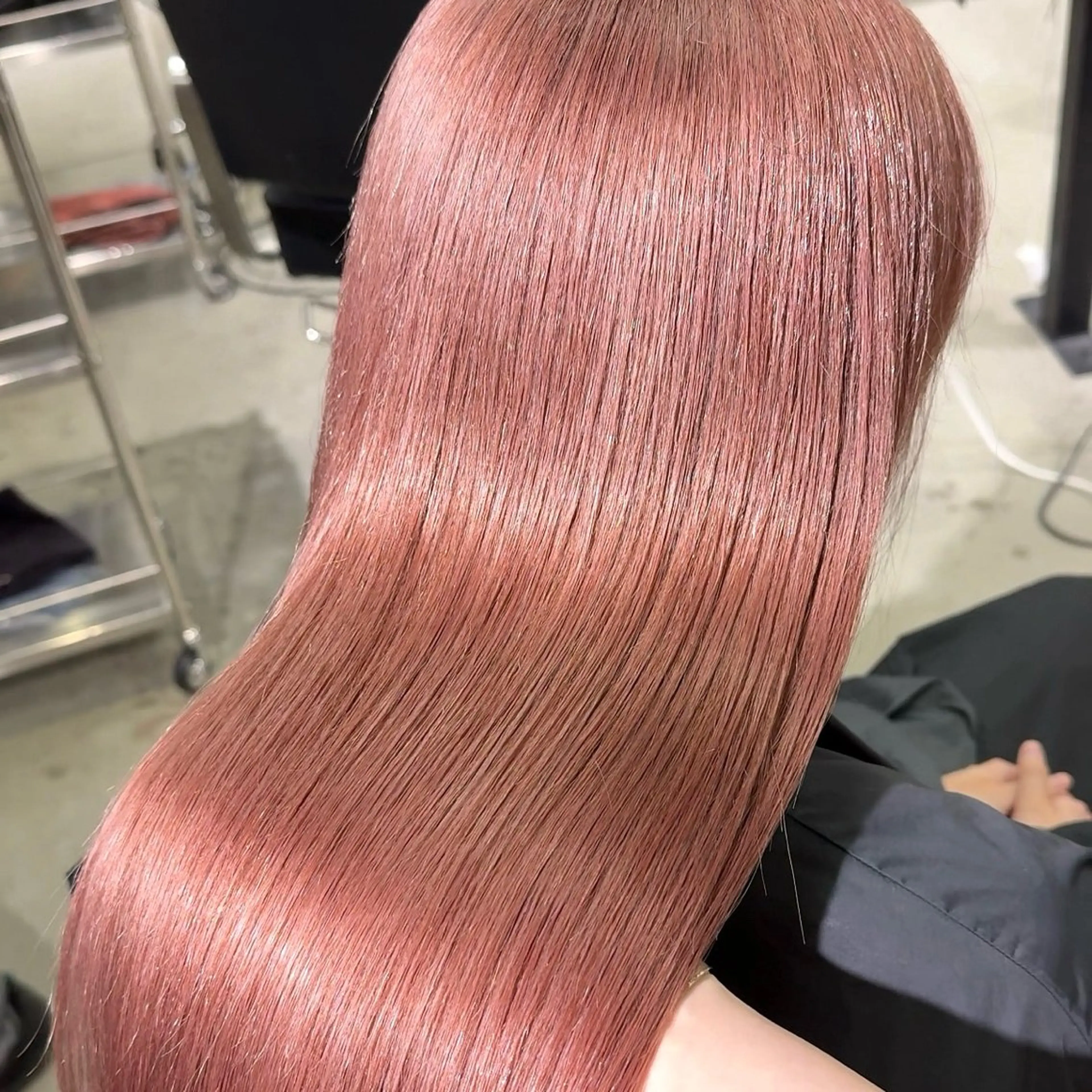 ロング カラー ベージュカラー ブリーチ ケアブリーチ ピンクカラー ピンクベージュ ヘアカラー 🎀ミルクティー/暖 色×レイヤー/マリアのヘアスタイル