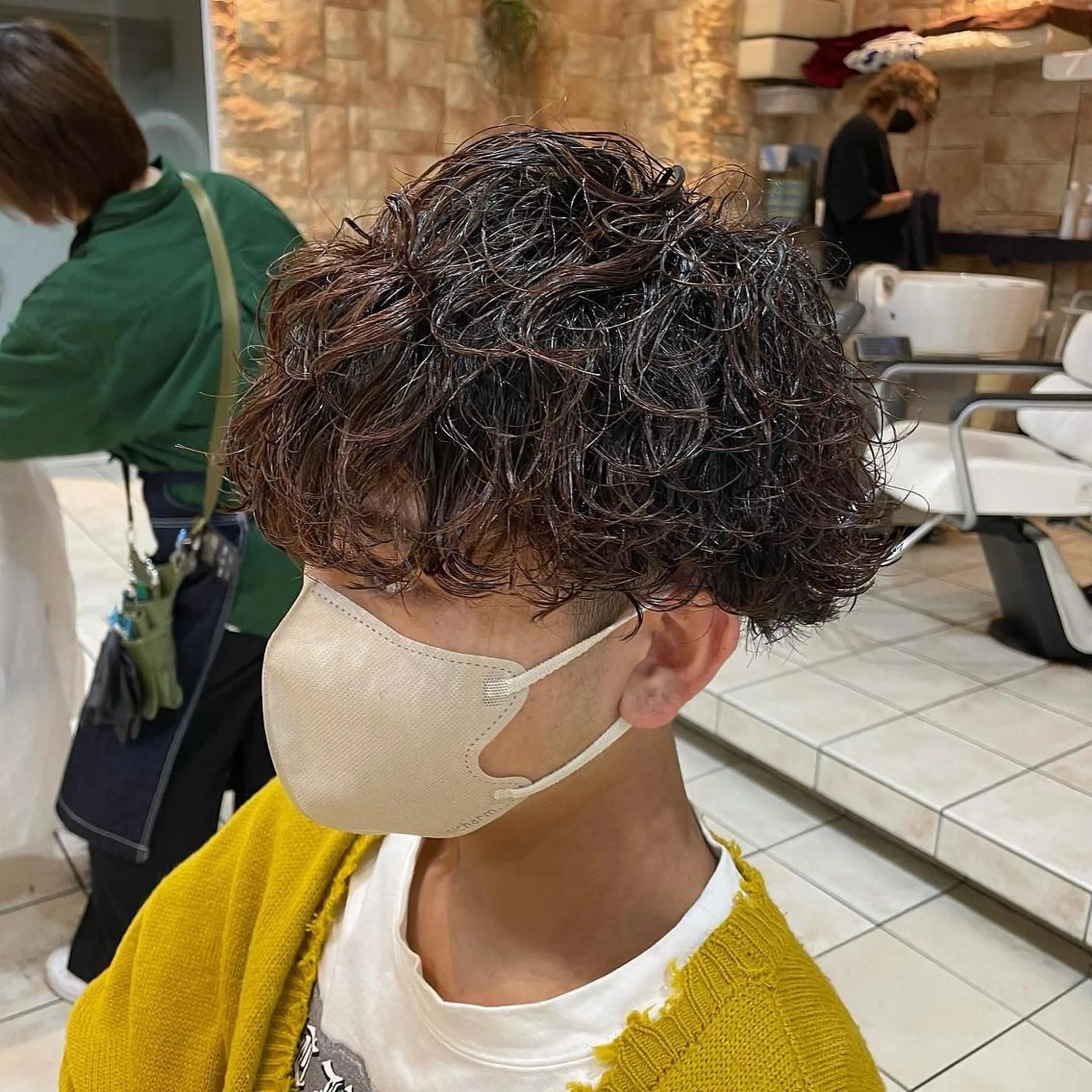 ショート パーマ メンズ 波巻きパーマ シャドウパーマ/縦落 ちパーマ 大久保拓実のヘアスタイル