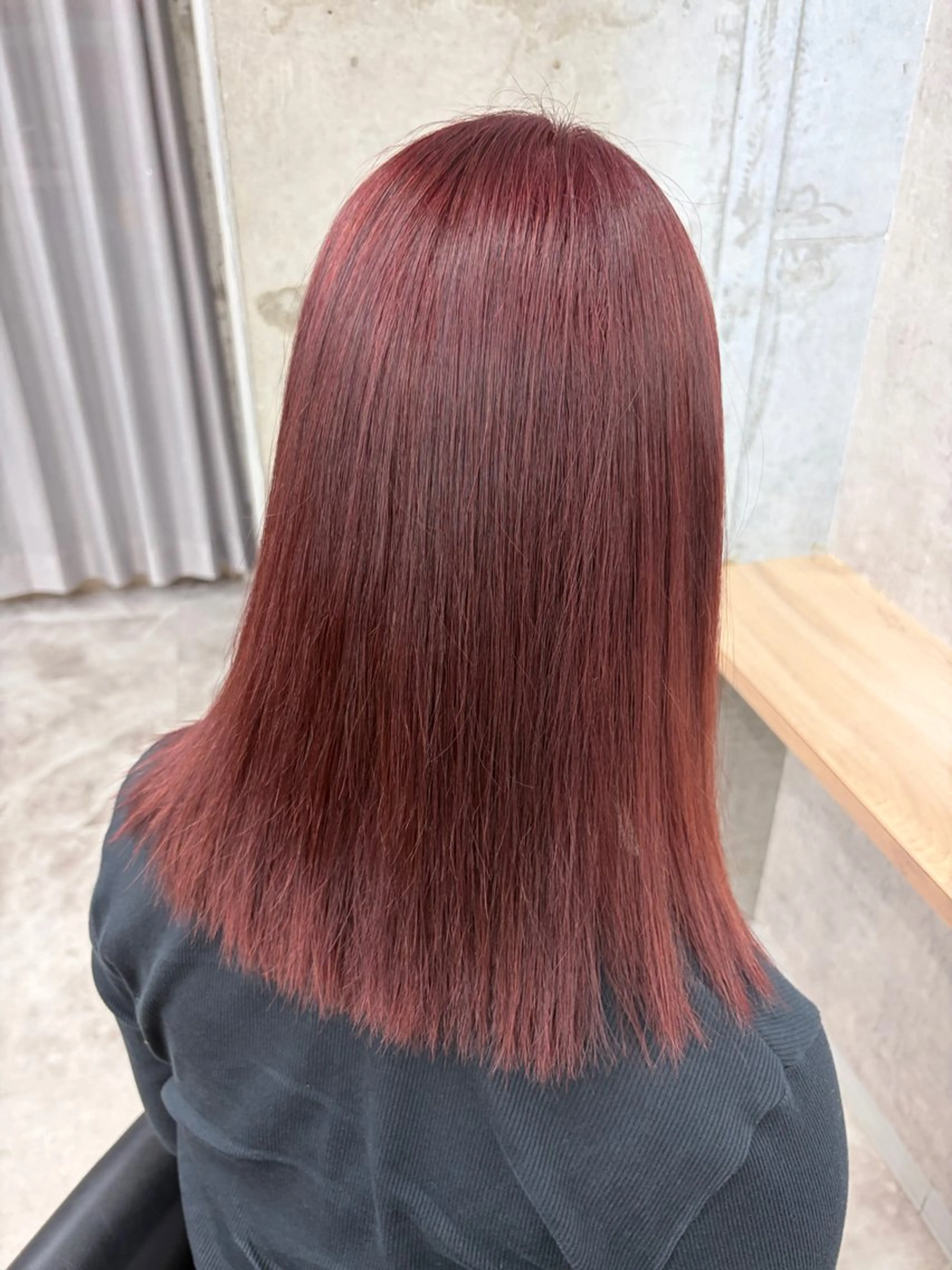 ミディアム トリートメント ヘアカラー 秋山 七海のヘアスタイル